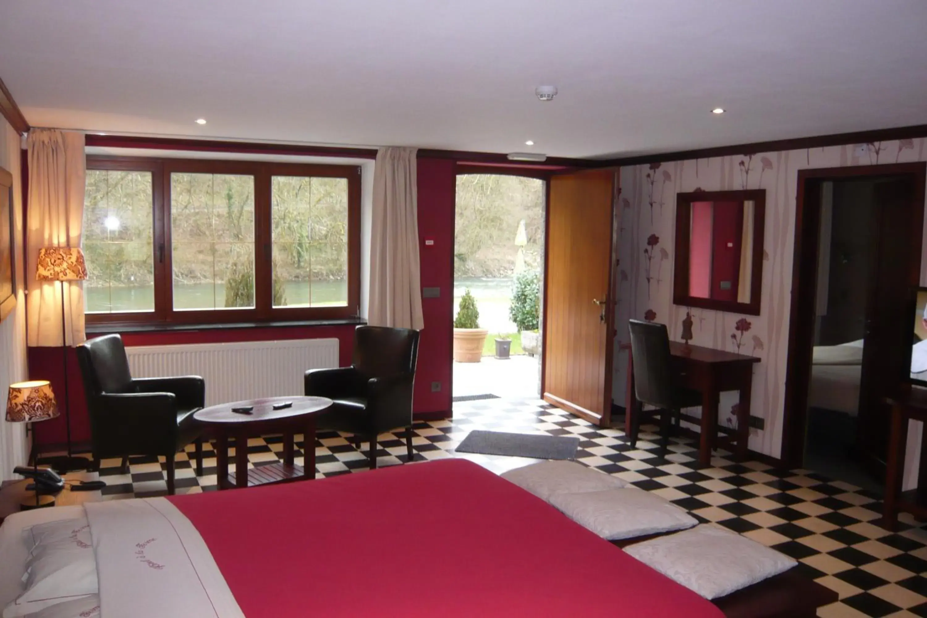 Suite with Spa Bath in Hôtel/Restaurant à la Ferme Suite with Spa Bath in Hôtel/Restaurant à la Ferme