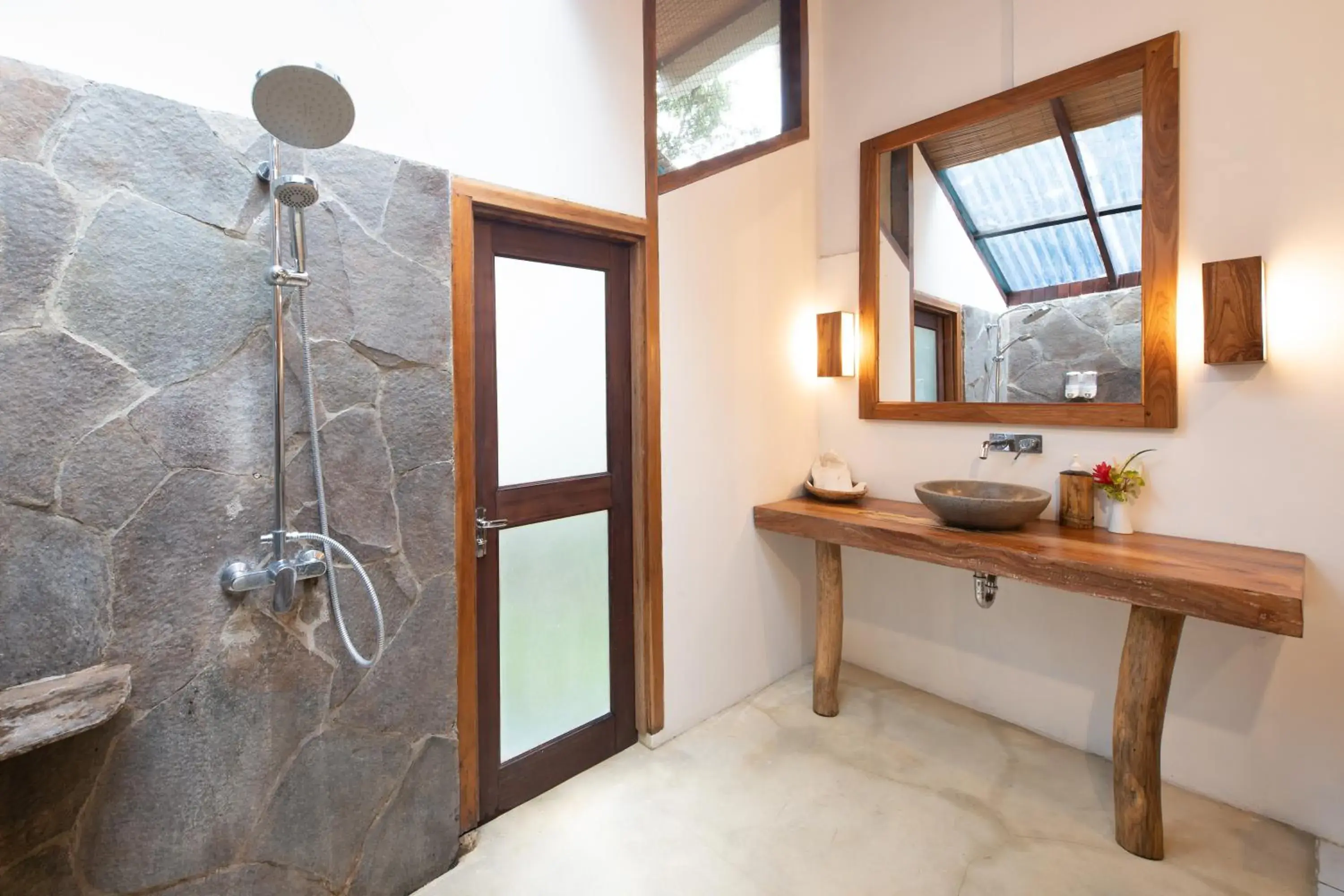 Deluxe Double or Twin Room - single occupancy in Murex Dive Resort Deluxe Double or Twin Room - single occupancy in Murex Dive Resort