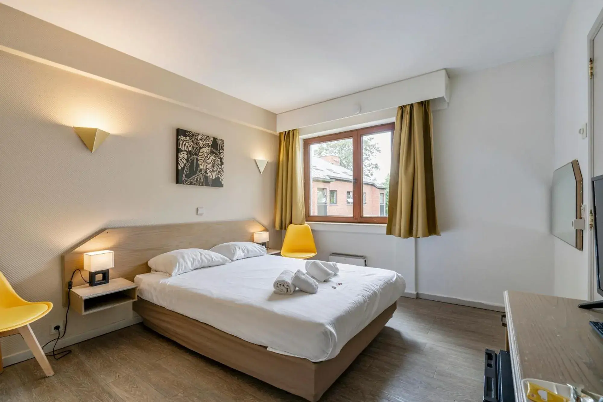 Comfort Double Room in Sleep & Go Brussels South Comfort Double Room in Sleep & Go Brussels South