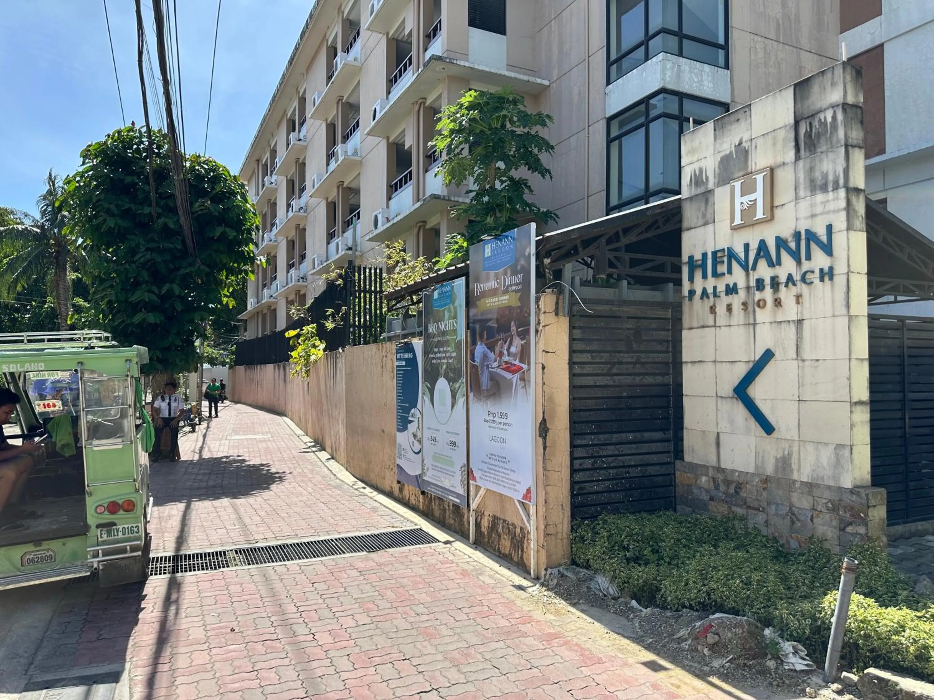 Facade/entrance in Indila Boracay
