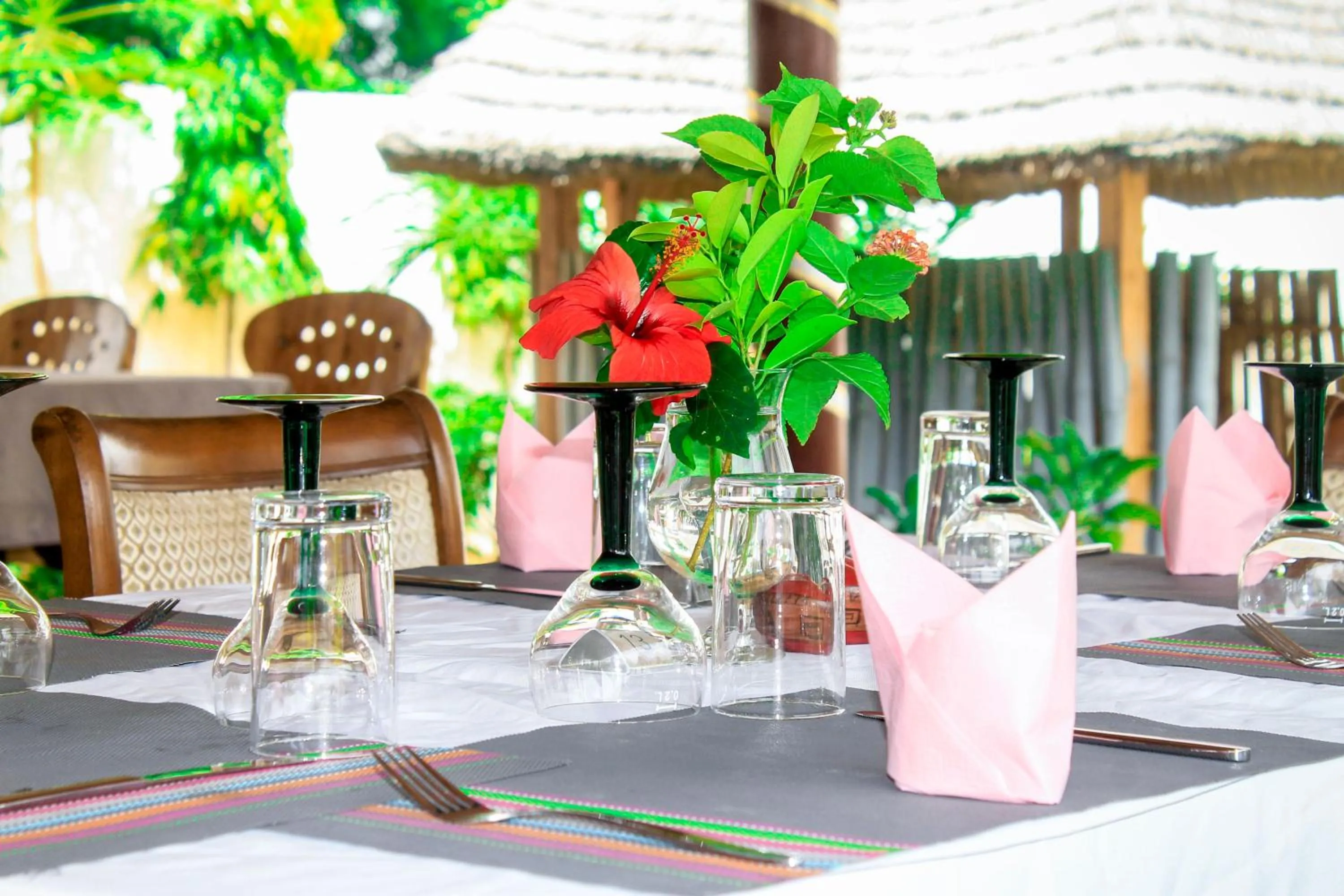 Restaurant/places to eat in Hotel Ganiela