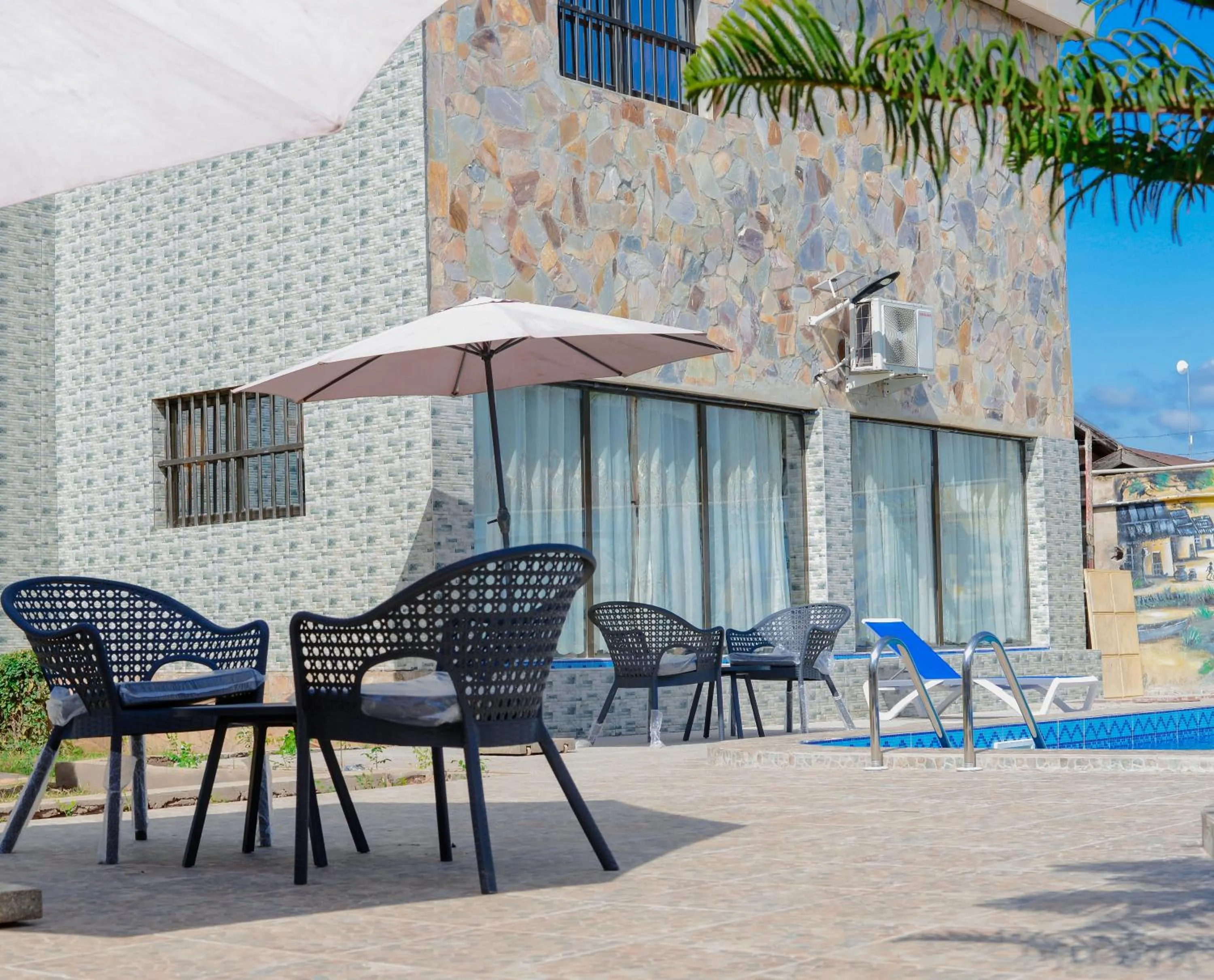 Swimming pool in Hotel Ganiela