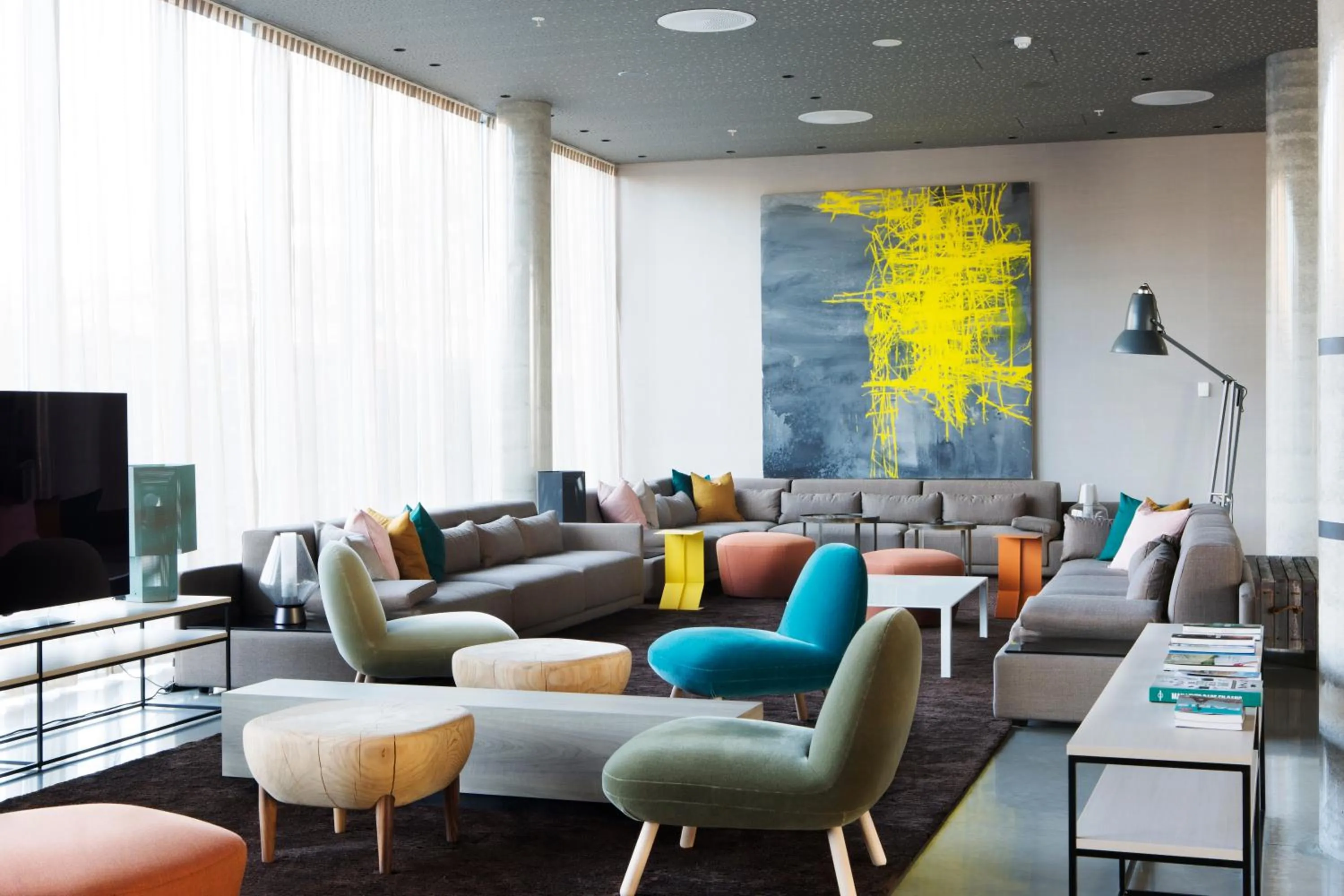 Lobby or reception in Comfort Hotel Bergen Airport