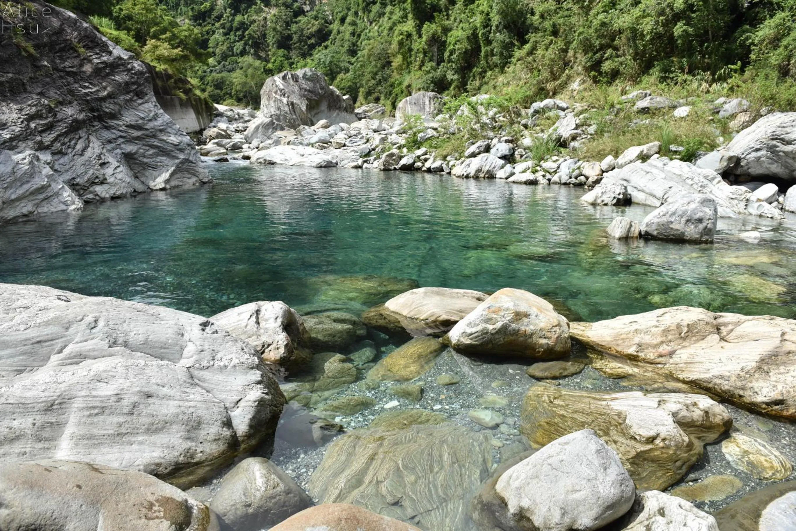 Natural Landscape in Starry Inns