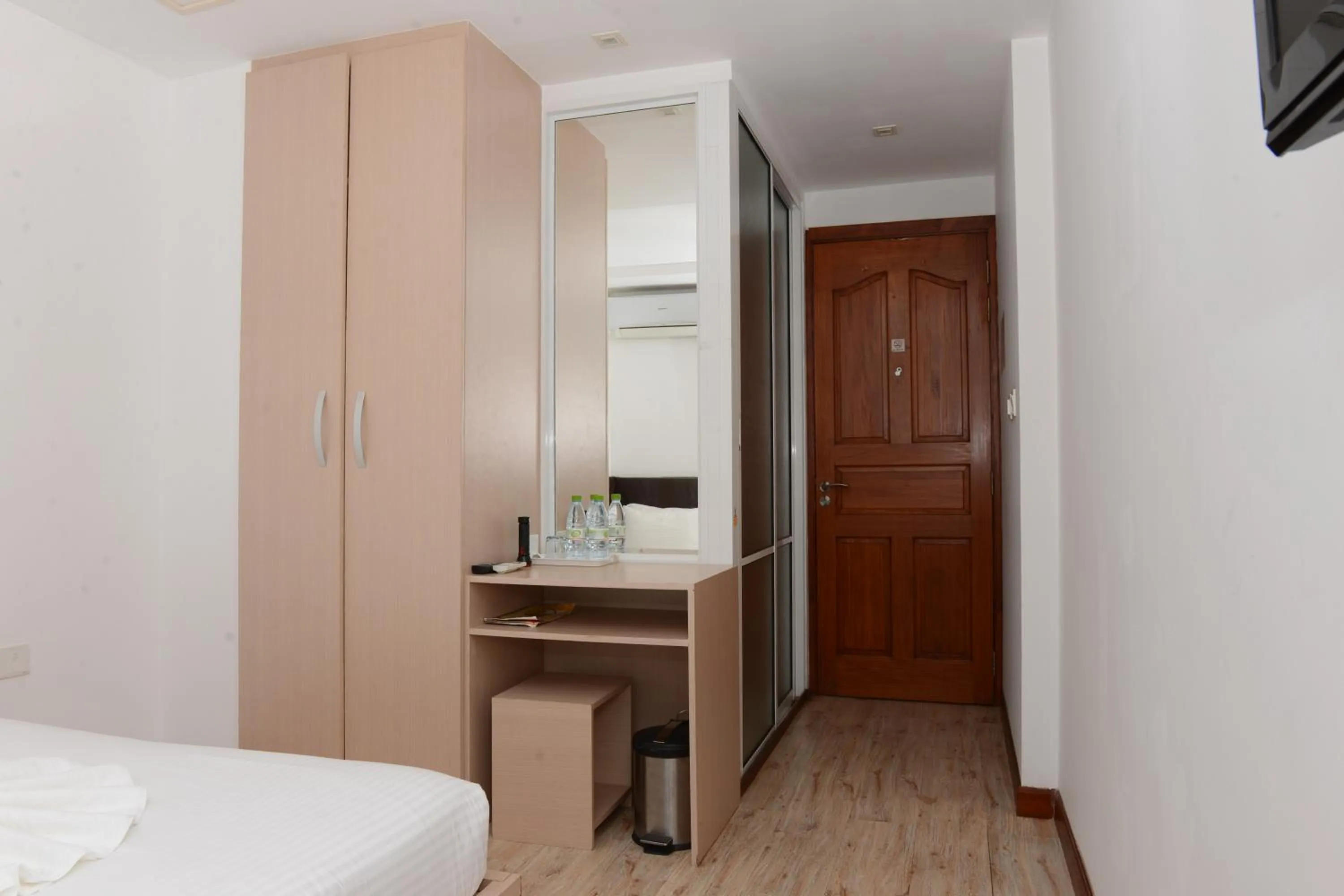 Sea view, Bed in Express Inn at Hulhumale