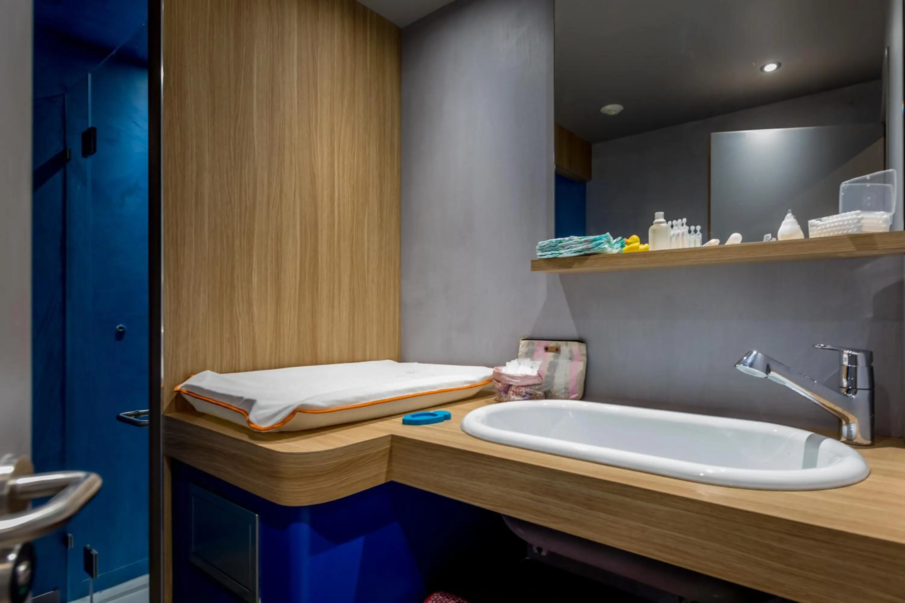 Bathroom in YOOMA Urban Lodge Tour Eiffel