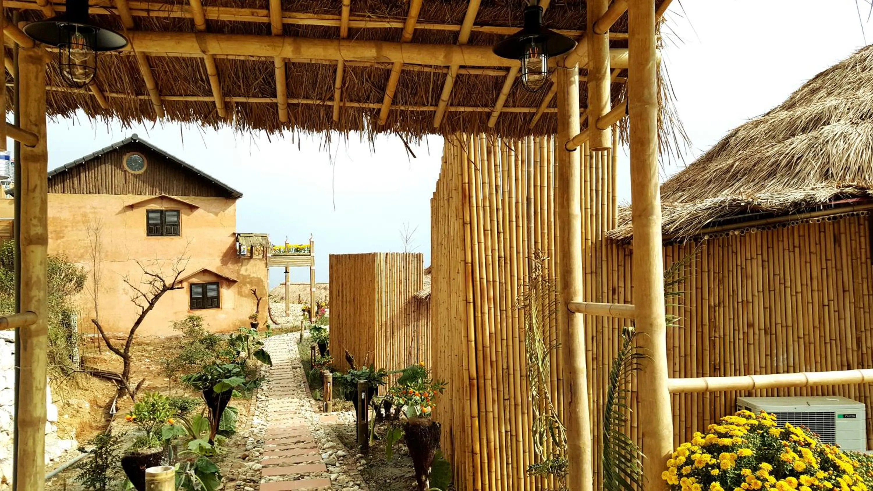 Garden in Sapa Clay House - Mountain Retreat