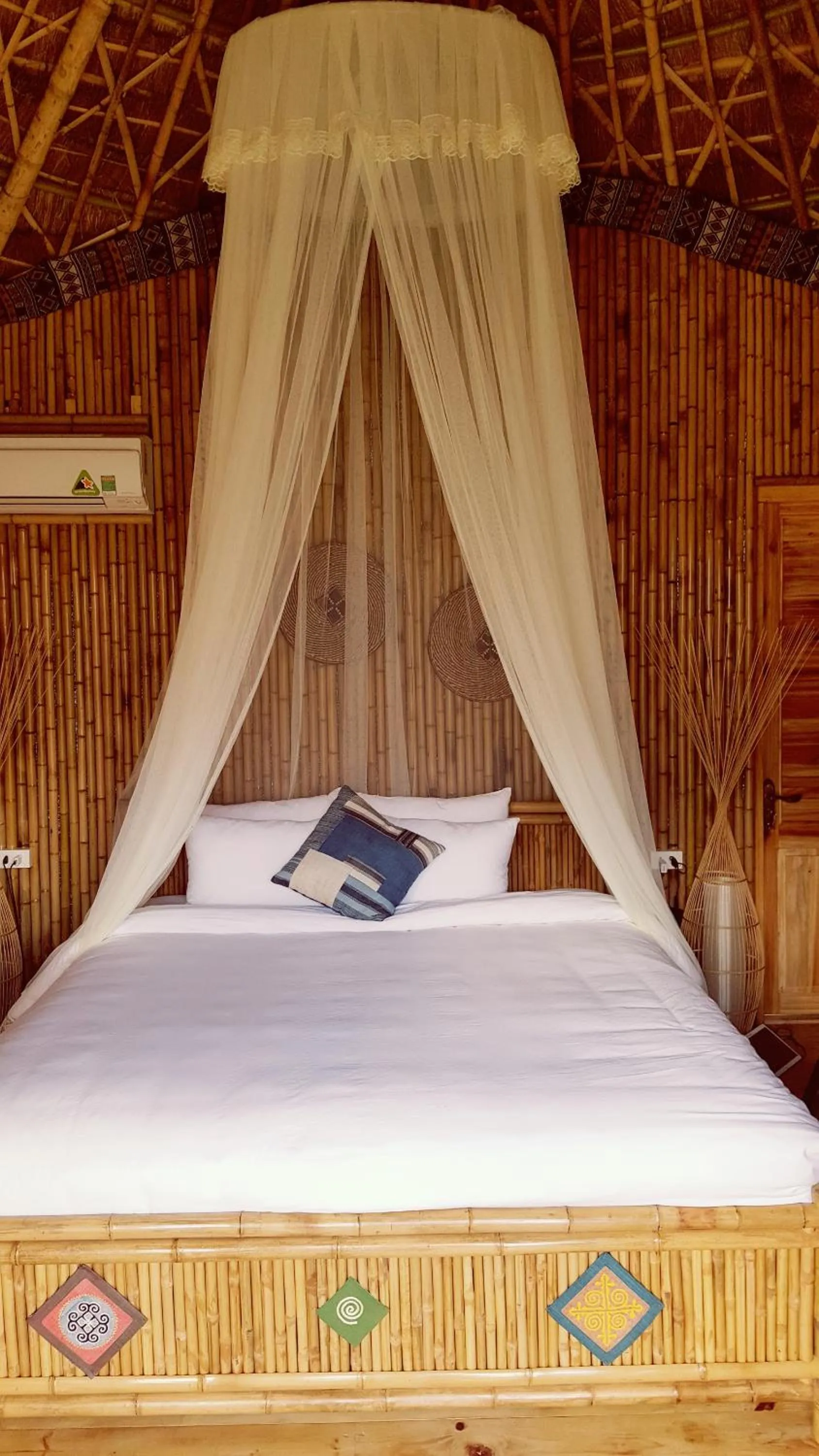 Bed in Sapa Clay House - Mountain Retreat