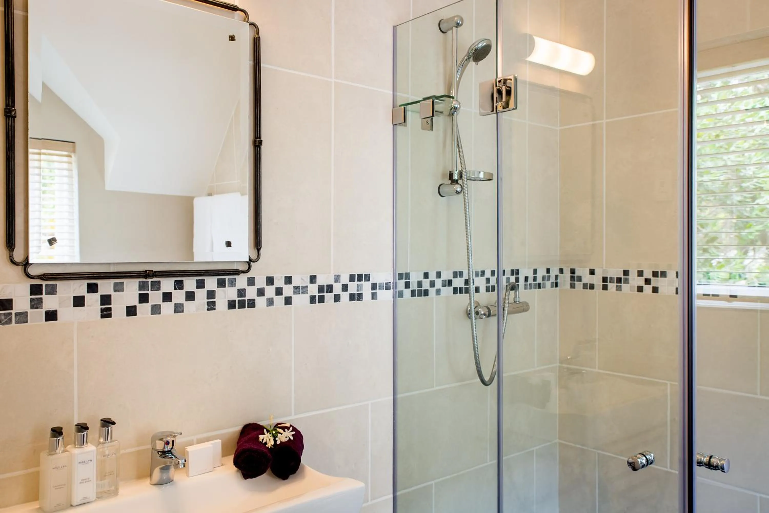 Photo of the whole room in Bloemenzee Boutique B&B