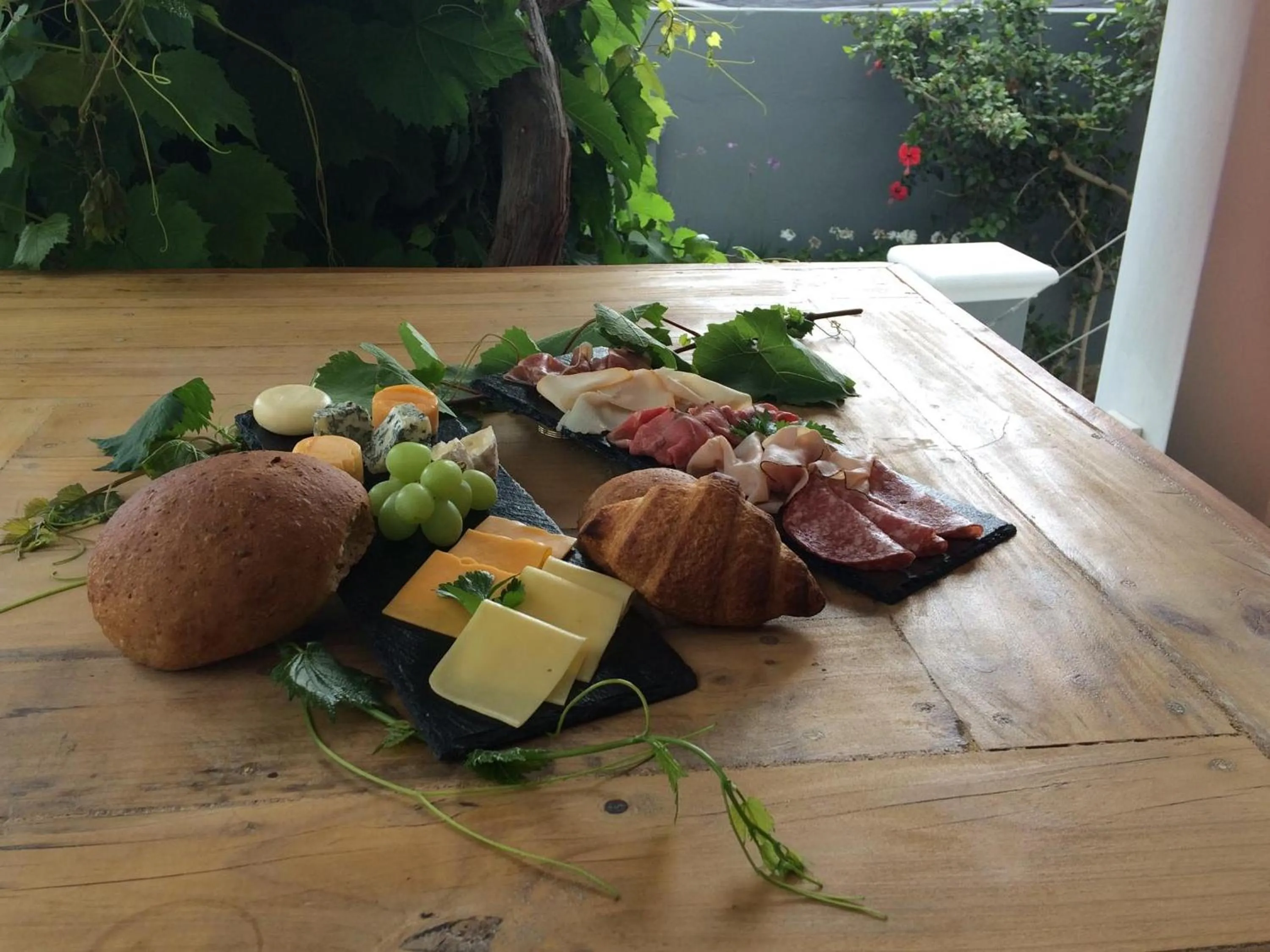 Breakfast in Bloemenzee Boutique B&B