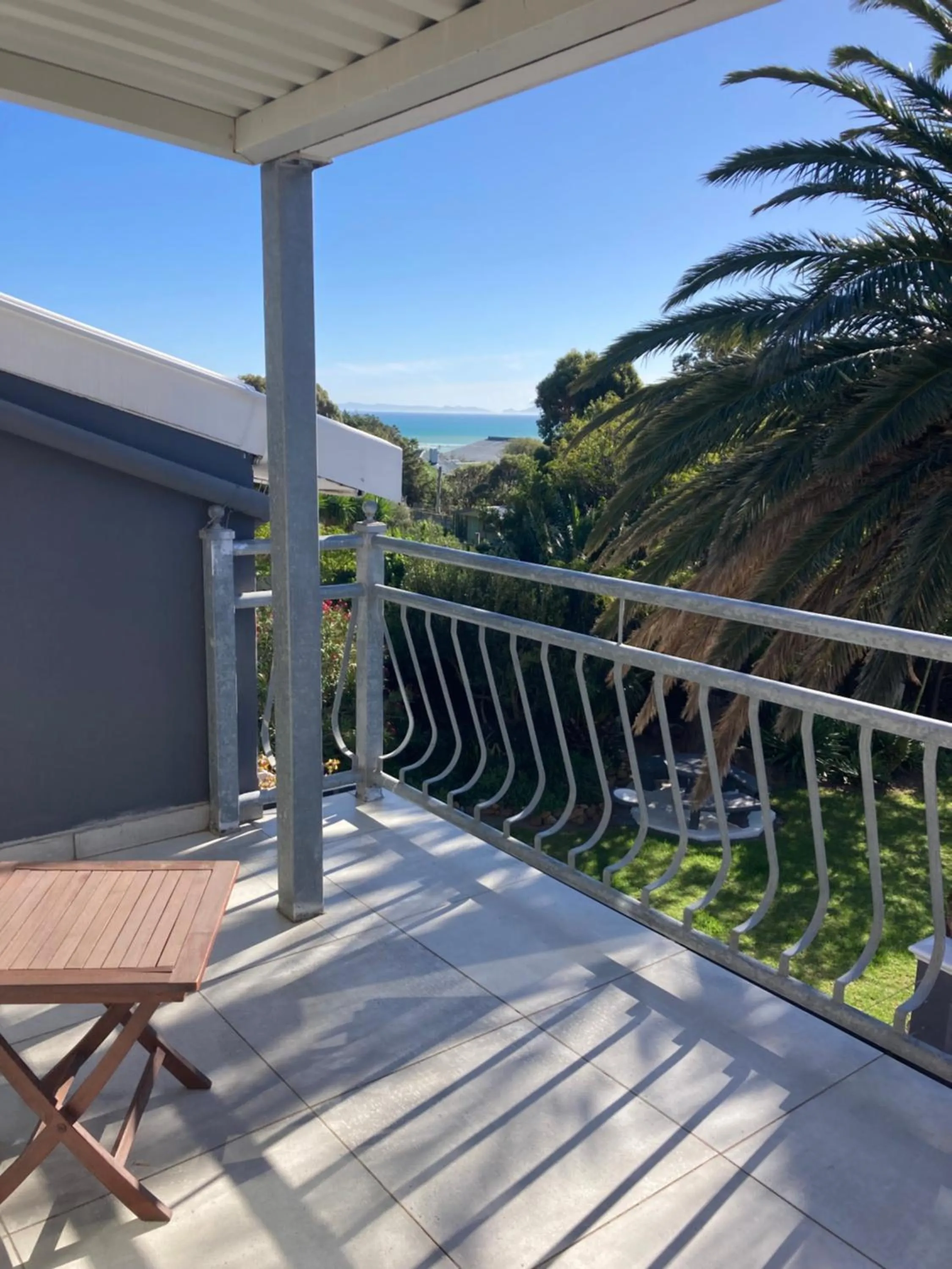 Sea view in Bloemenzee Boutique B&B