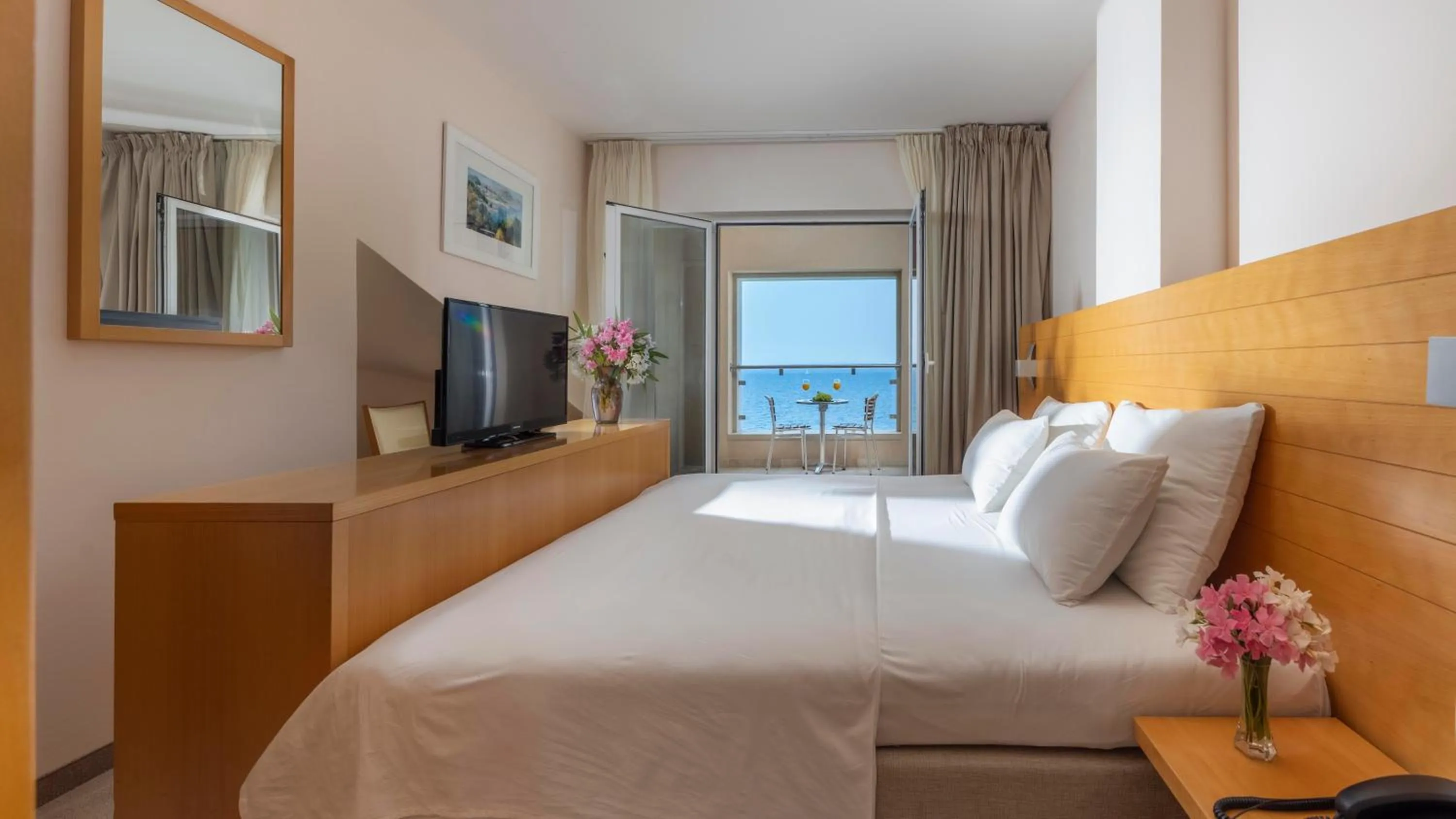 Bed in Family Hotel La Luna - All inclusive