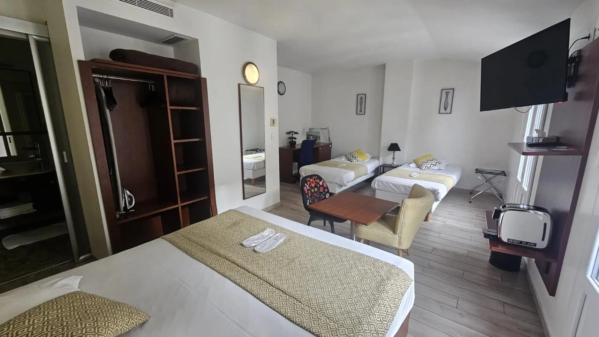 Bed in Massilia hôtel