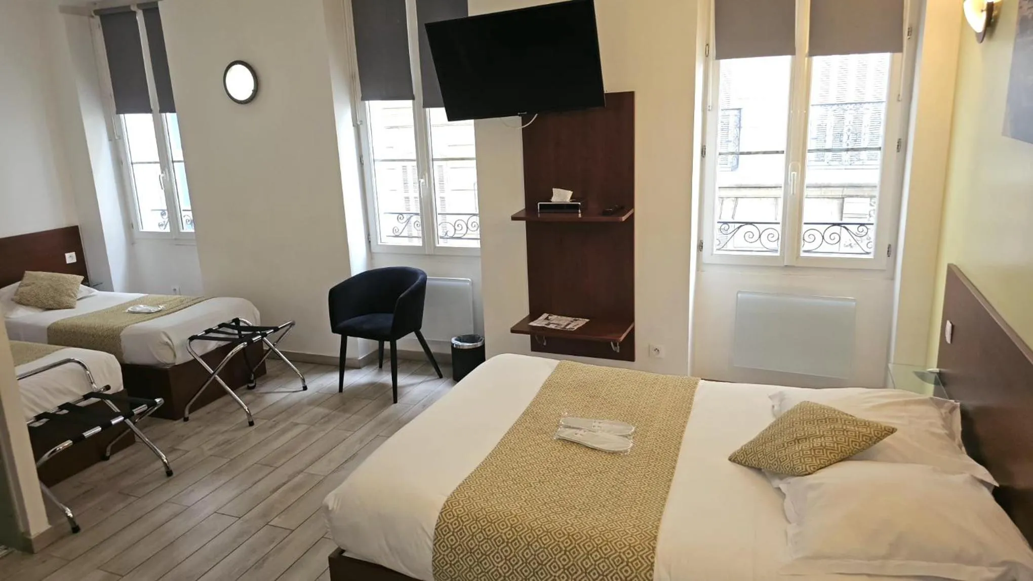 Bed in Massilia hôtel