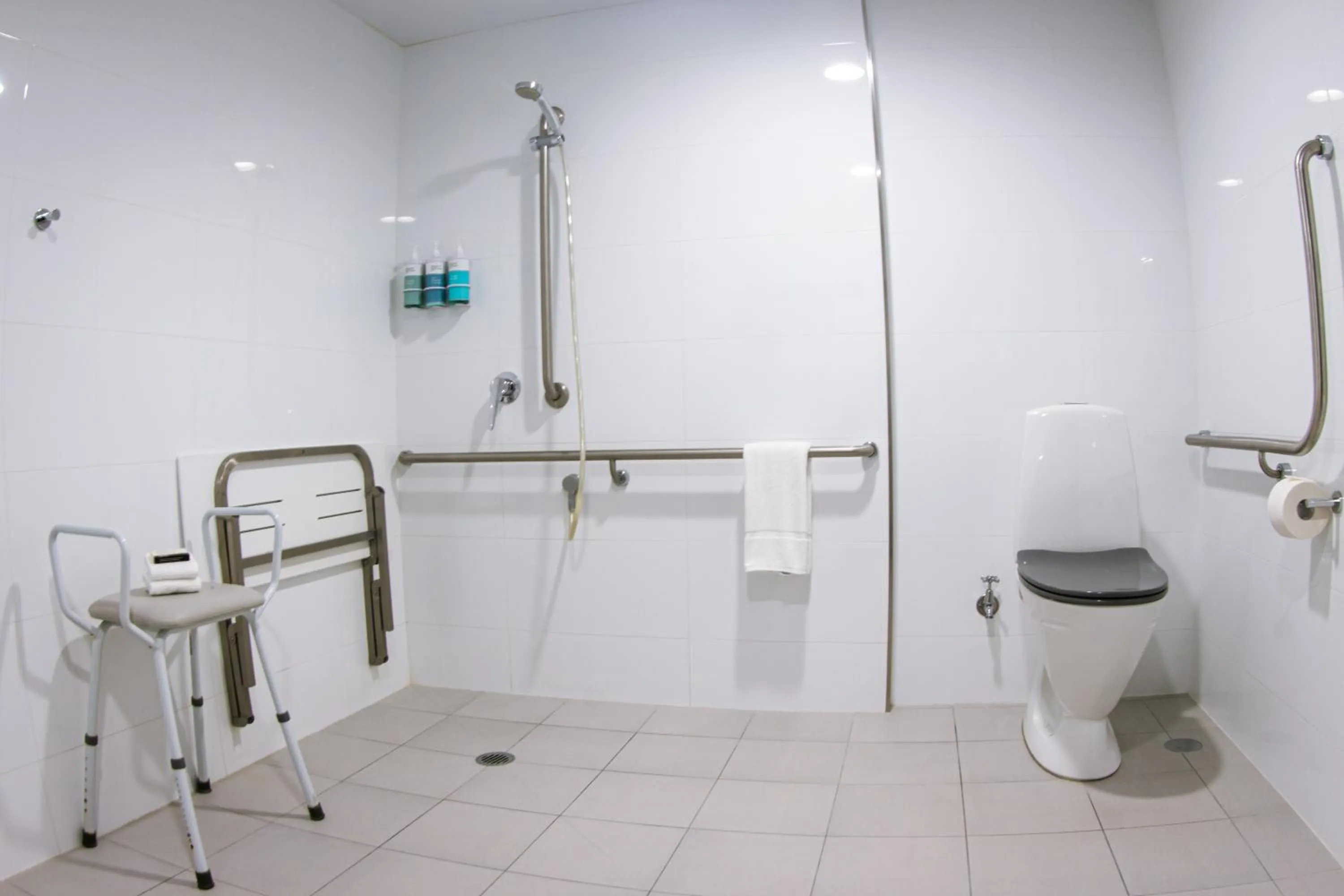 Bathroom in Mercure Tamworth