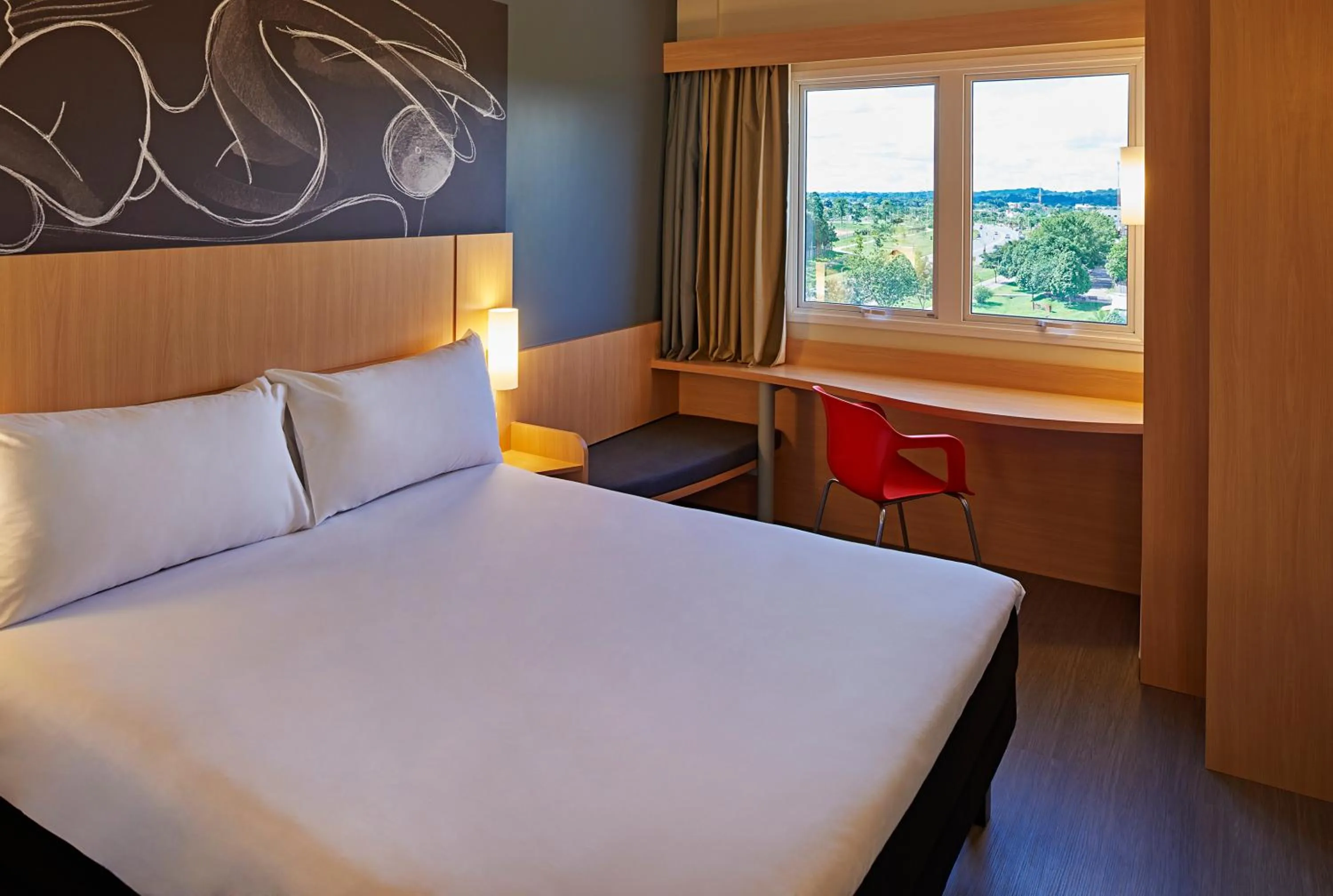 Photo of the whole room, Bed in ibis Rio Branco