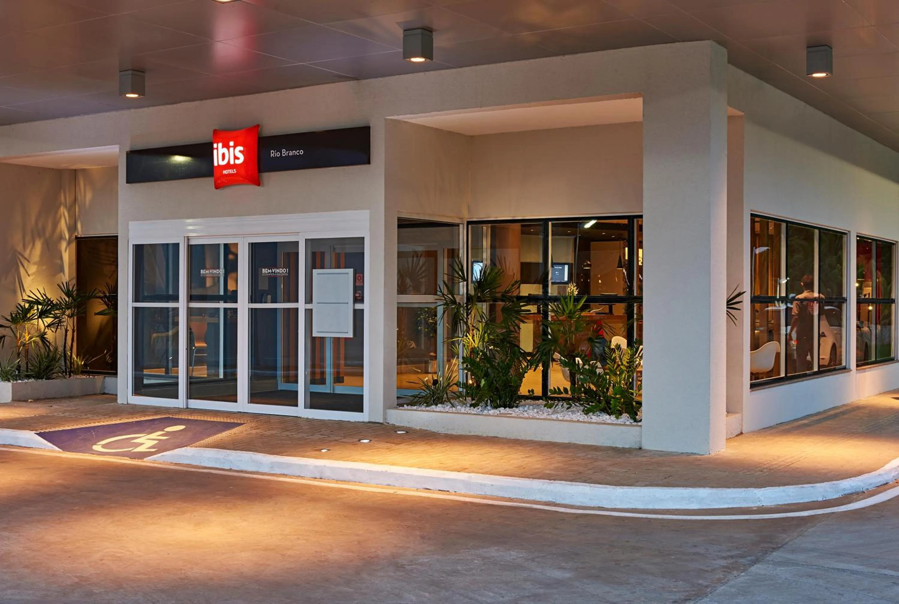Facade/entrance in ibis Rio Branco