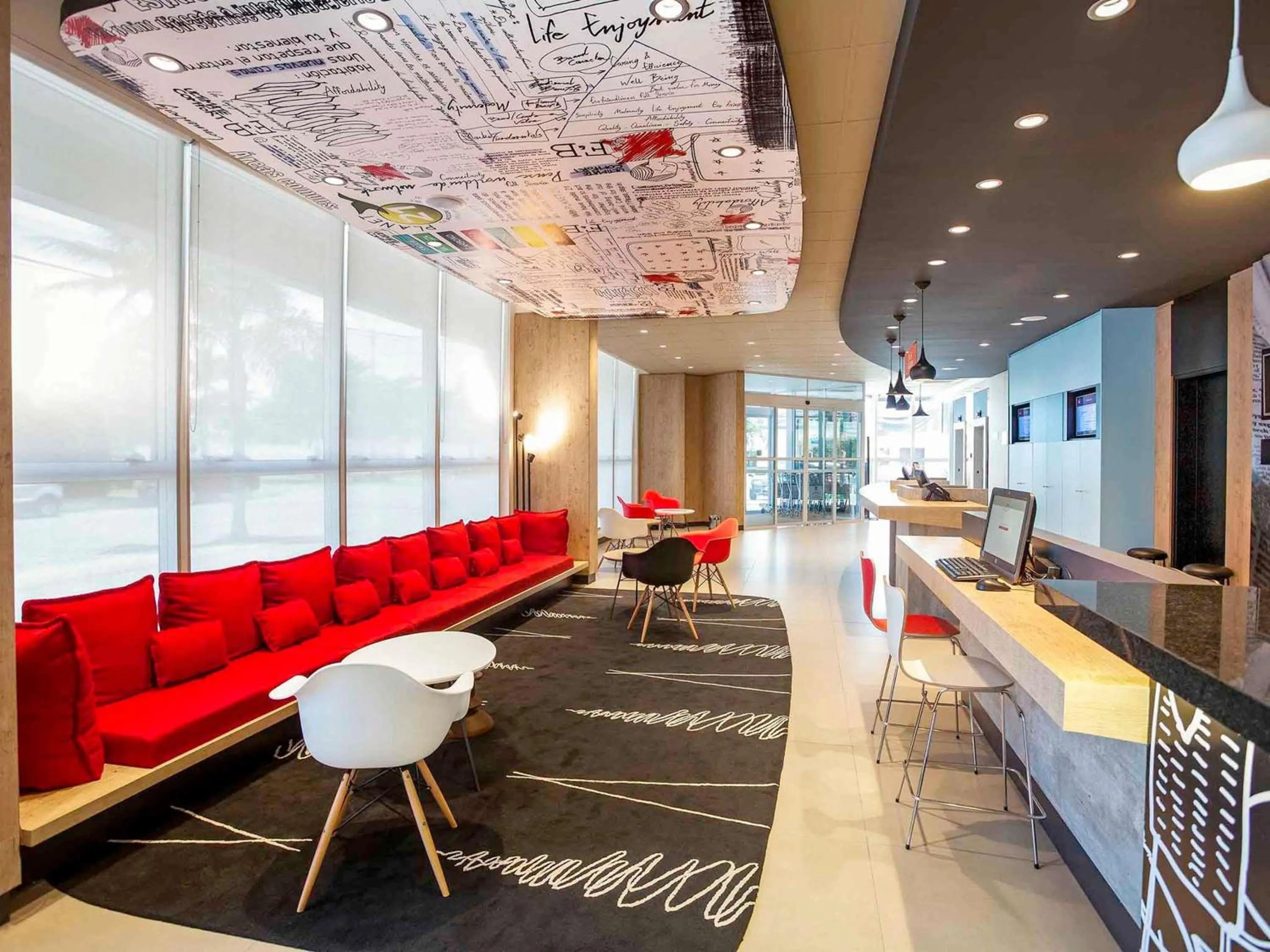 Property building in ibis Paranagua