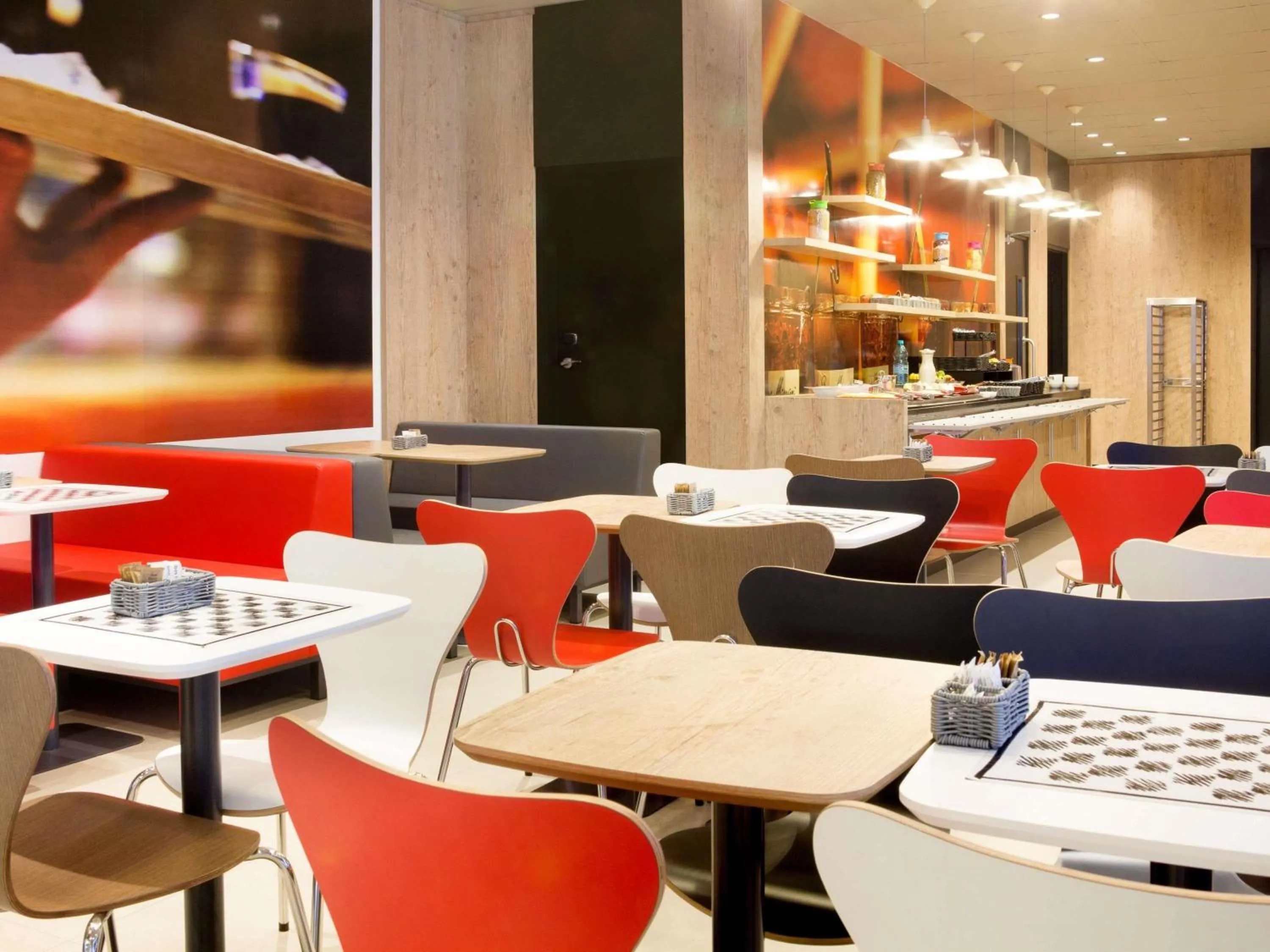 Restaurant/places to eat in ibis Paranagua