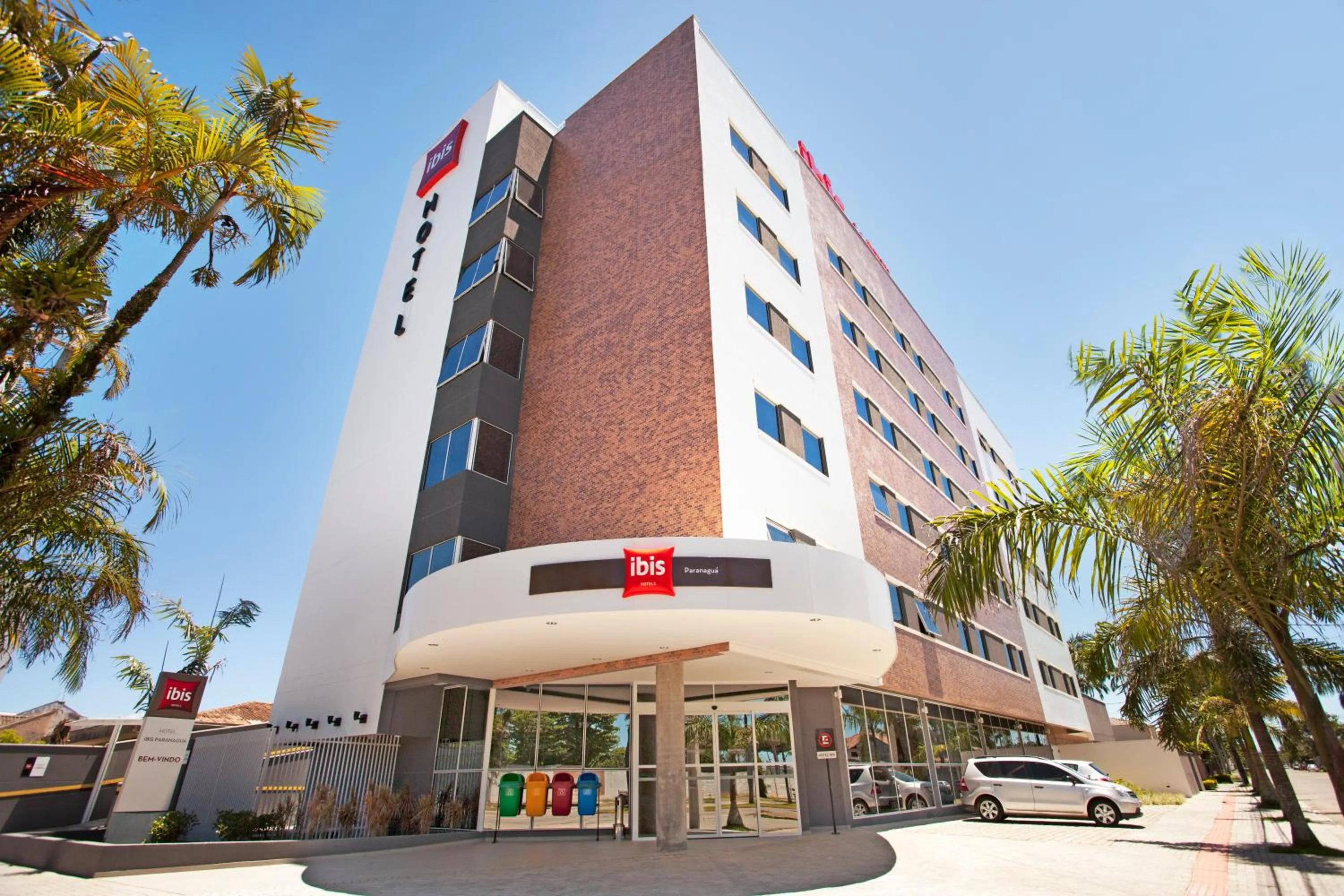 Property building in ibis Paranagua