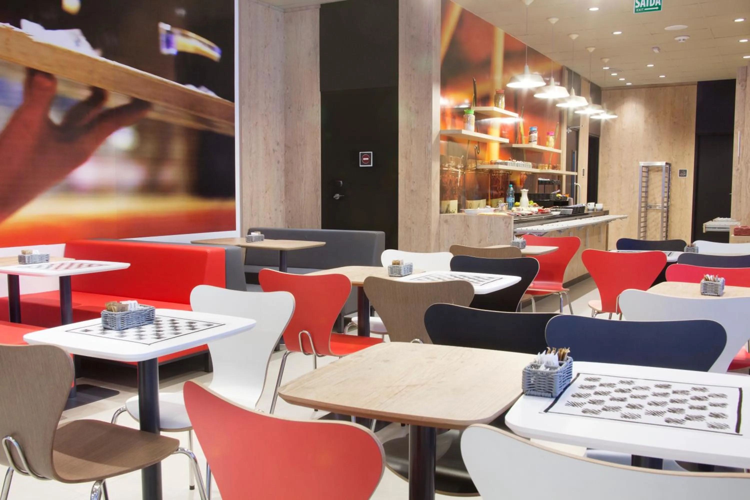 Restaurant/places to eat in ibis Paranagua