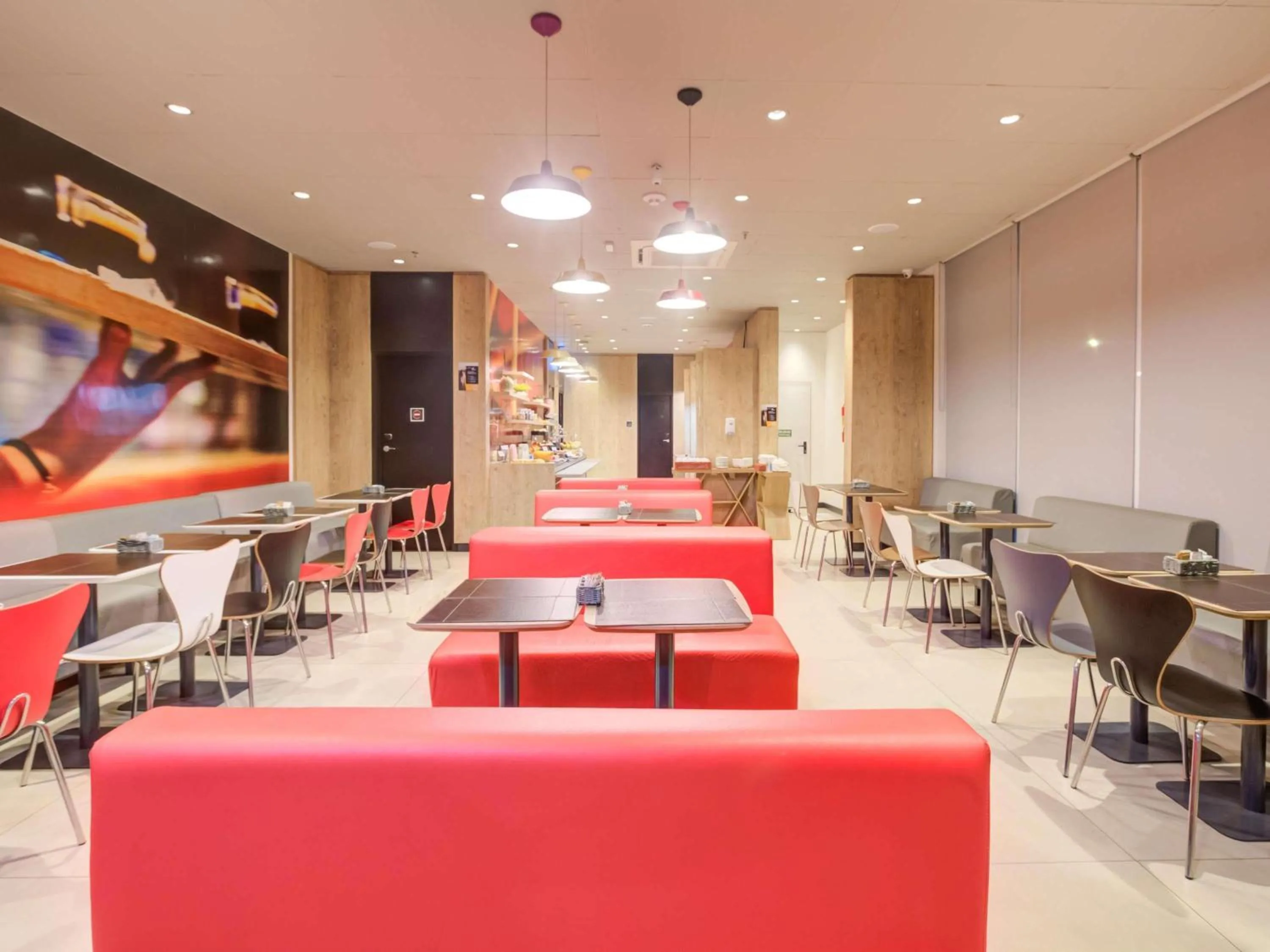 Restaurant/places to eat in ibis Paranagua