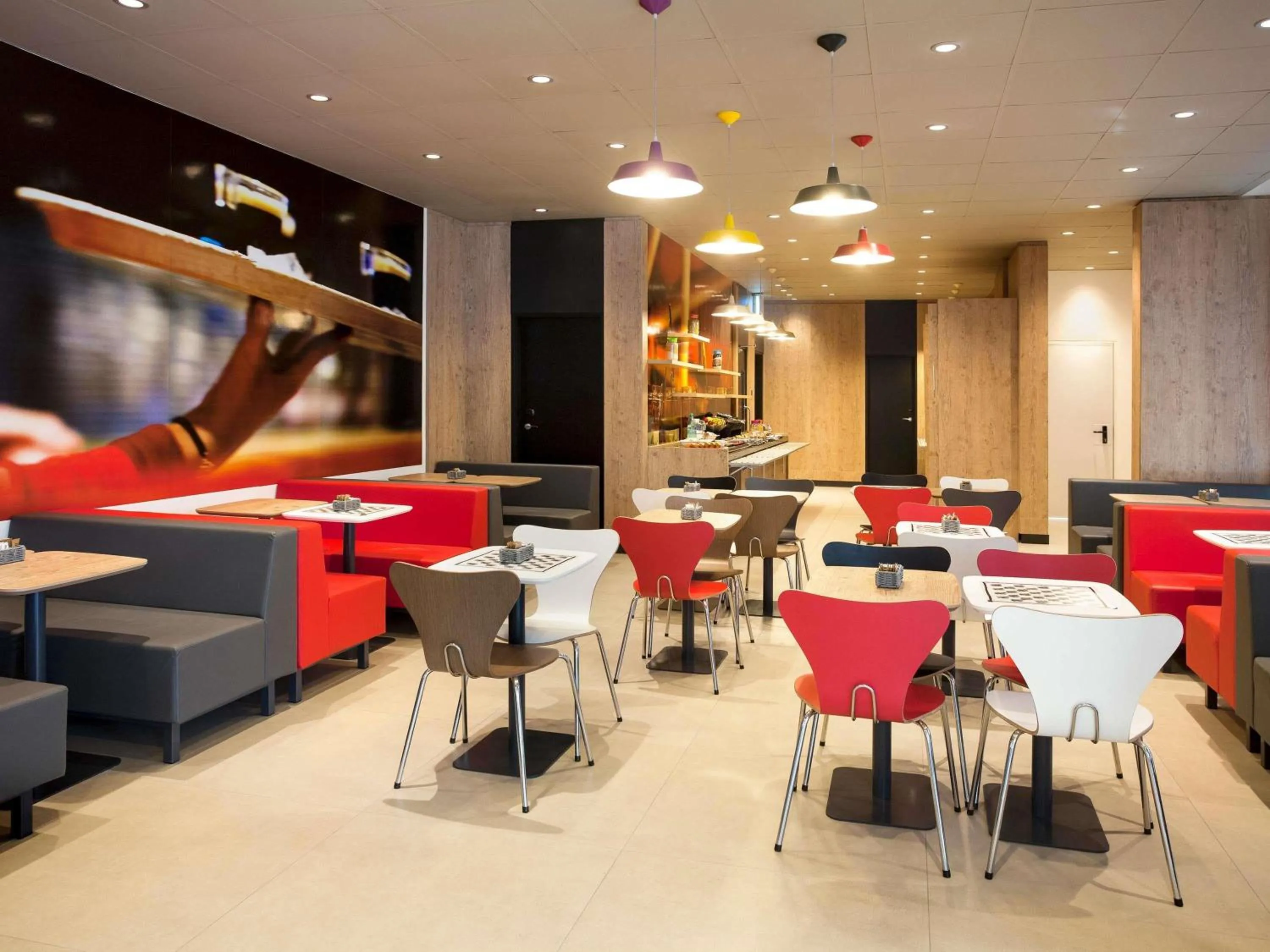 Restaurant/places to eat in ibis Paranagua