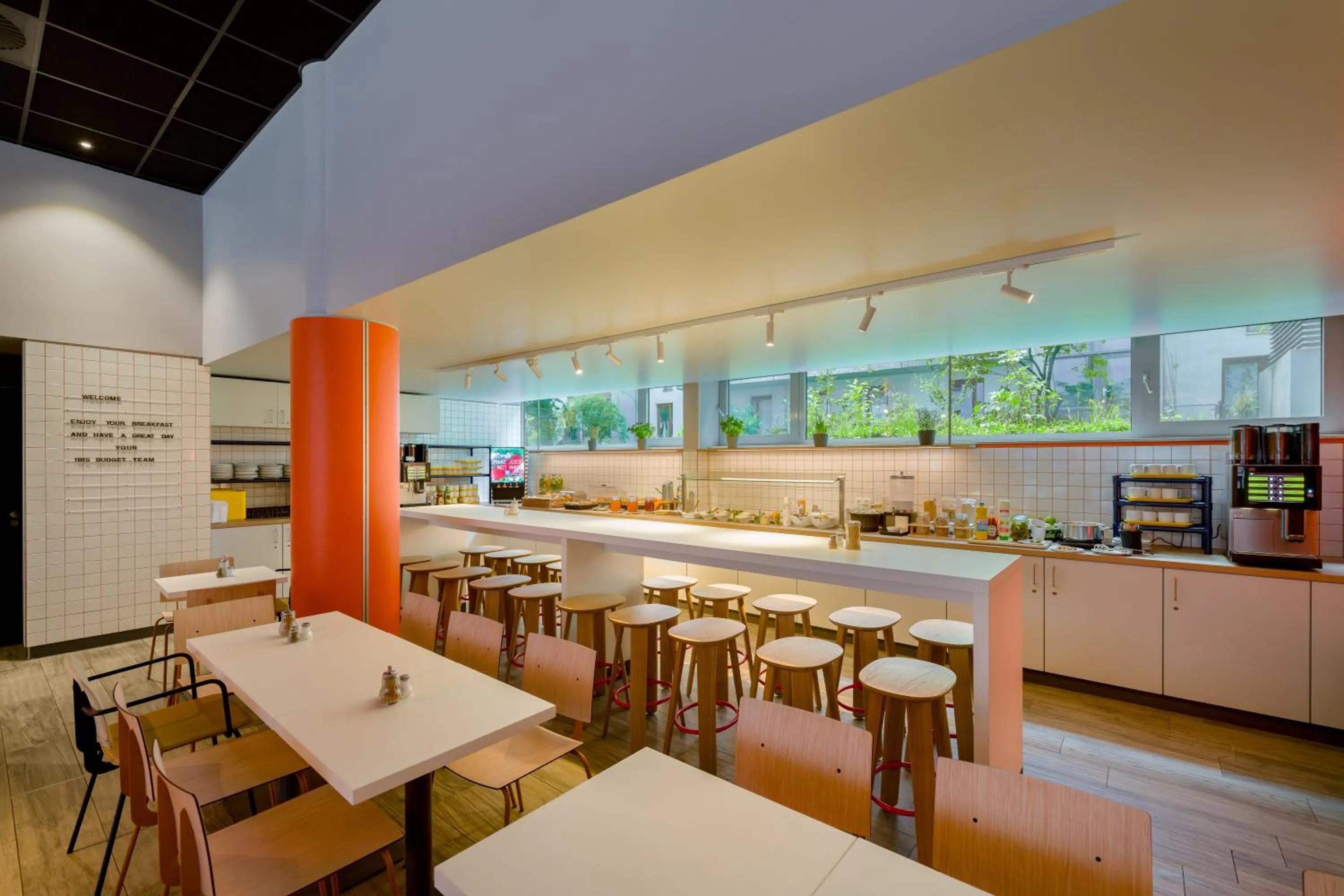 Restaurant/places to eat in ibis budget Hamburg St Pauli Messe - neu renoviert