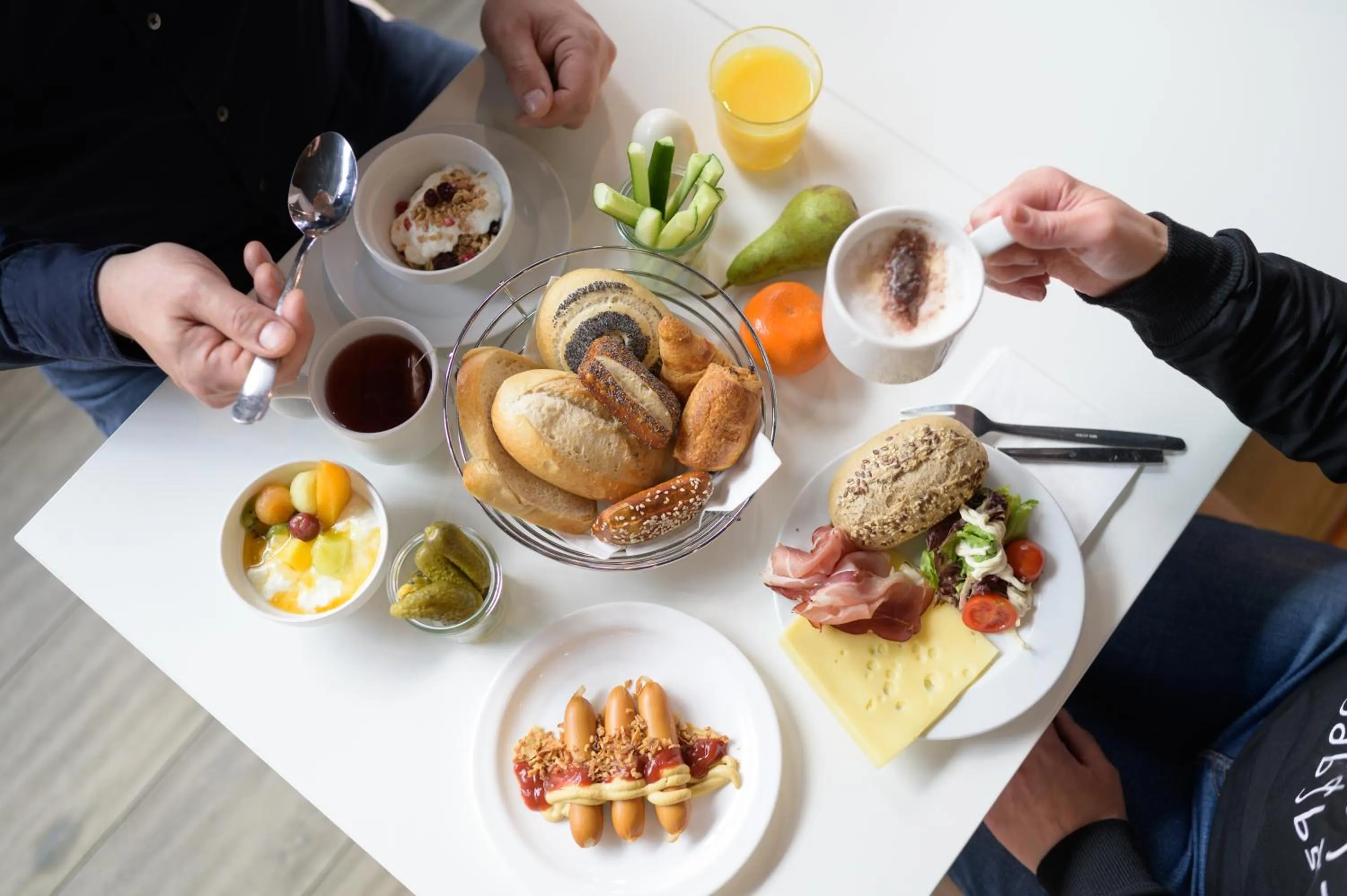 Breakfast in ibis budget Hamburg St Pauli Messe - neu renoviert