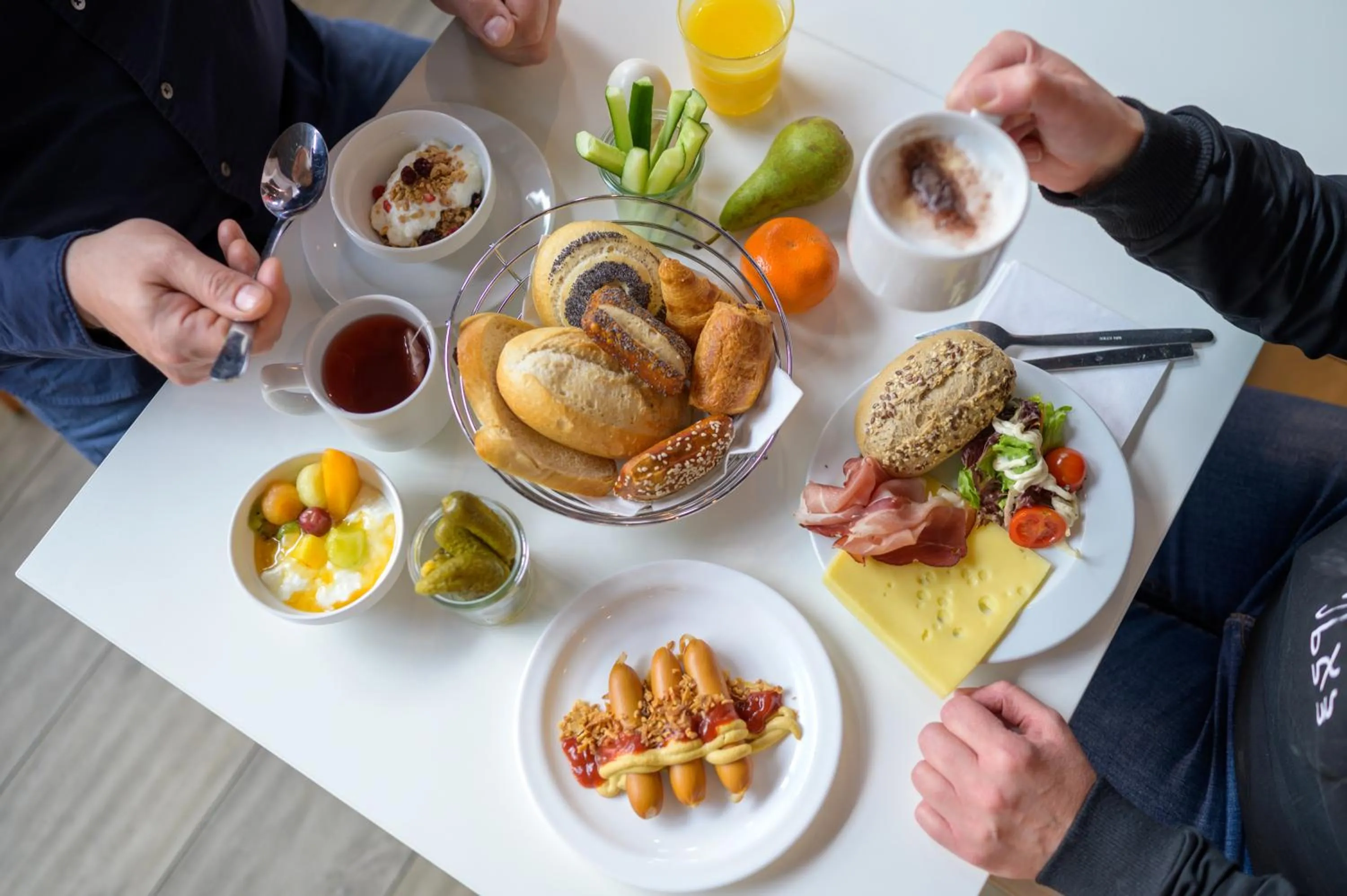 Breakfast in ibis budget Hamburg St Pauli Messe - neu renoviert