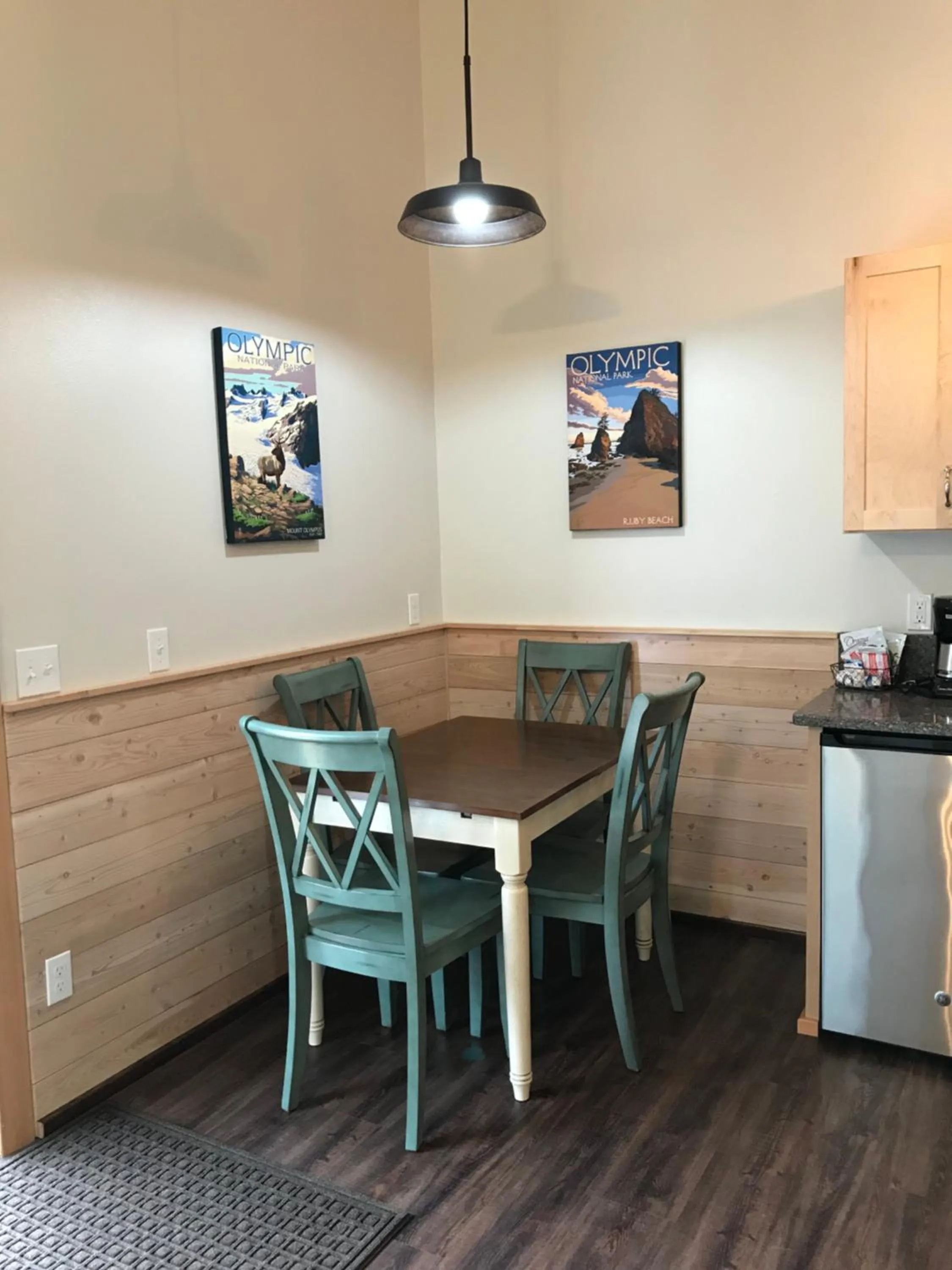 Dining area in Hoh Valley Cabins