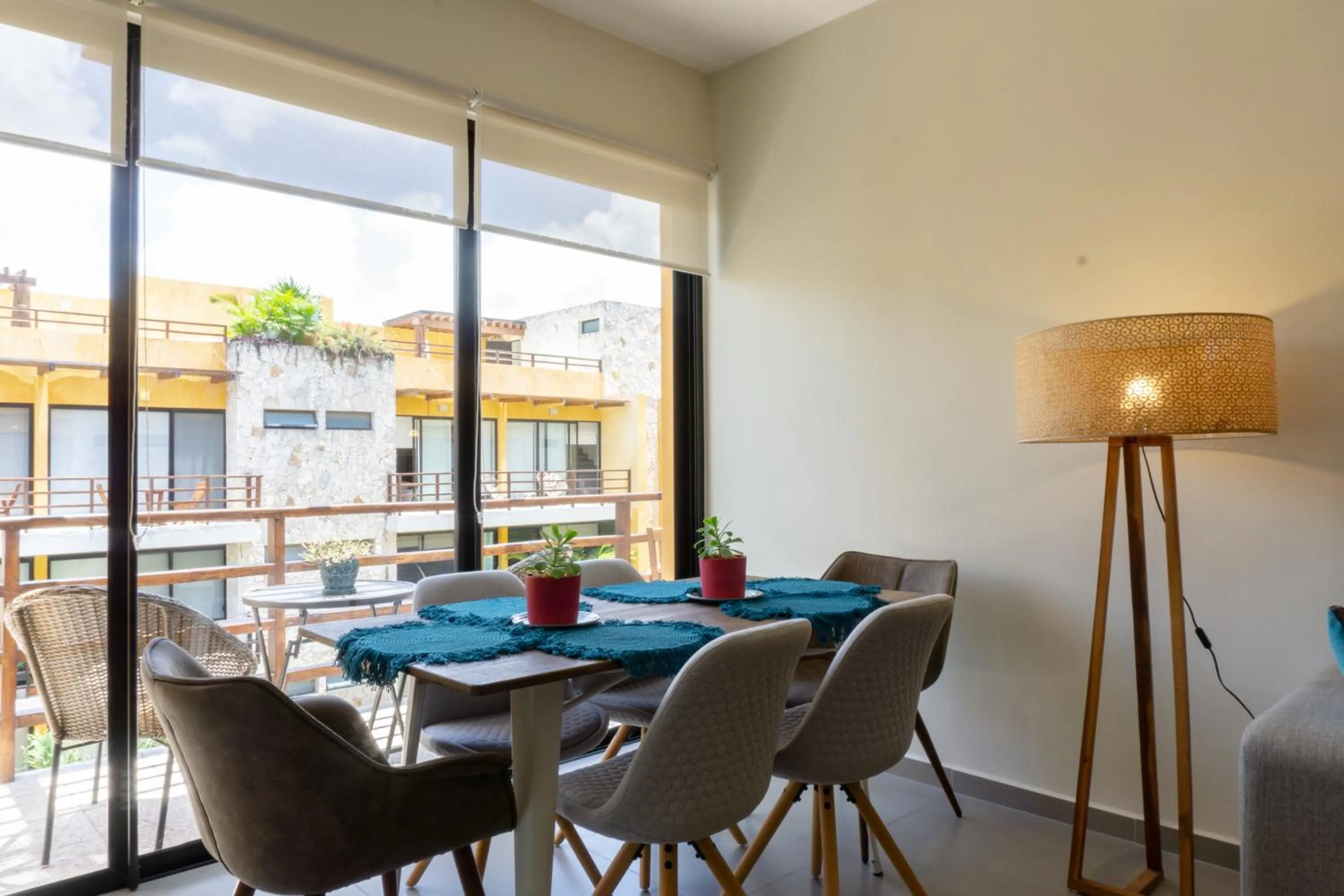 Living room in Lunada Condo by BVR