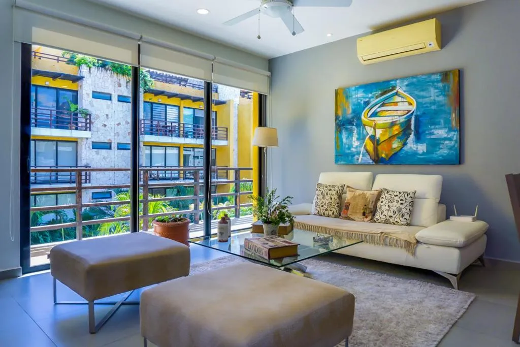 Living room in Lunada Condo by BVR