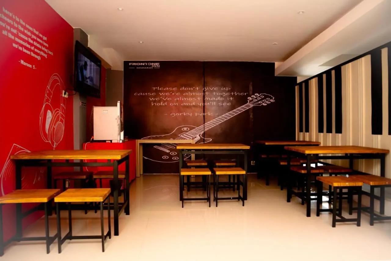 Restaurant/places to eat in Front One Inn Sidoarjo