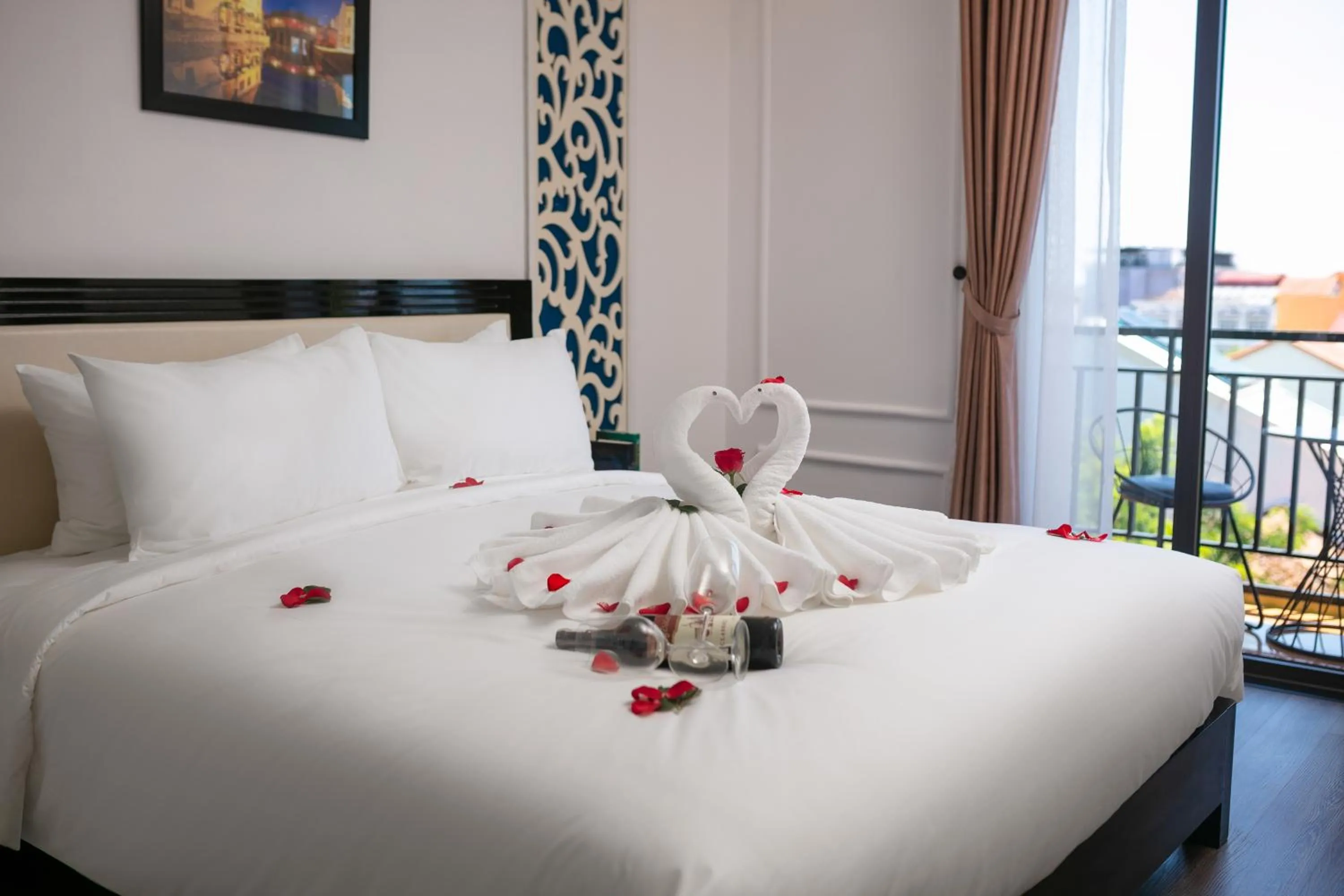 Bed in Hoi An Rose Garden Hotel