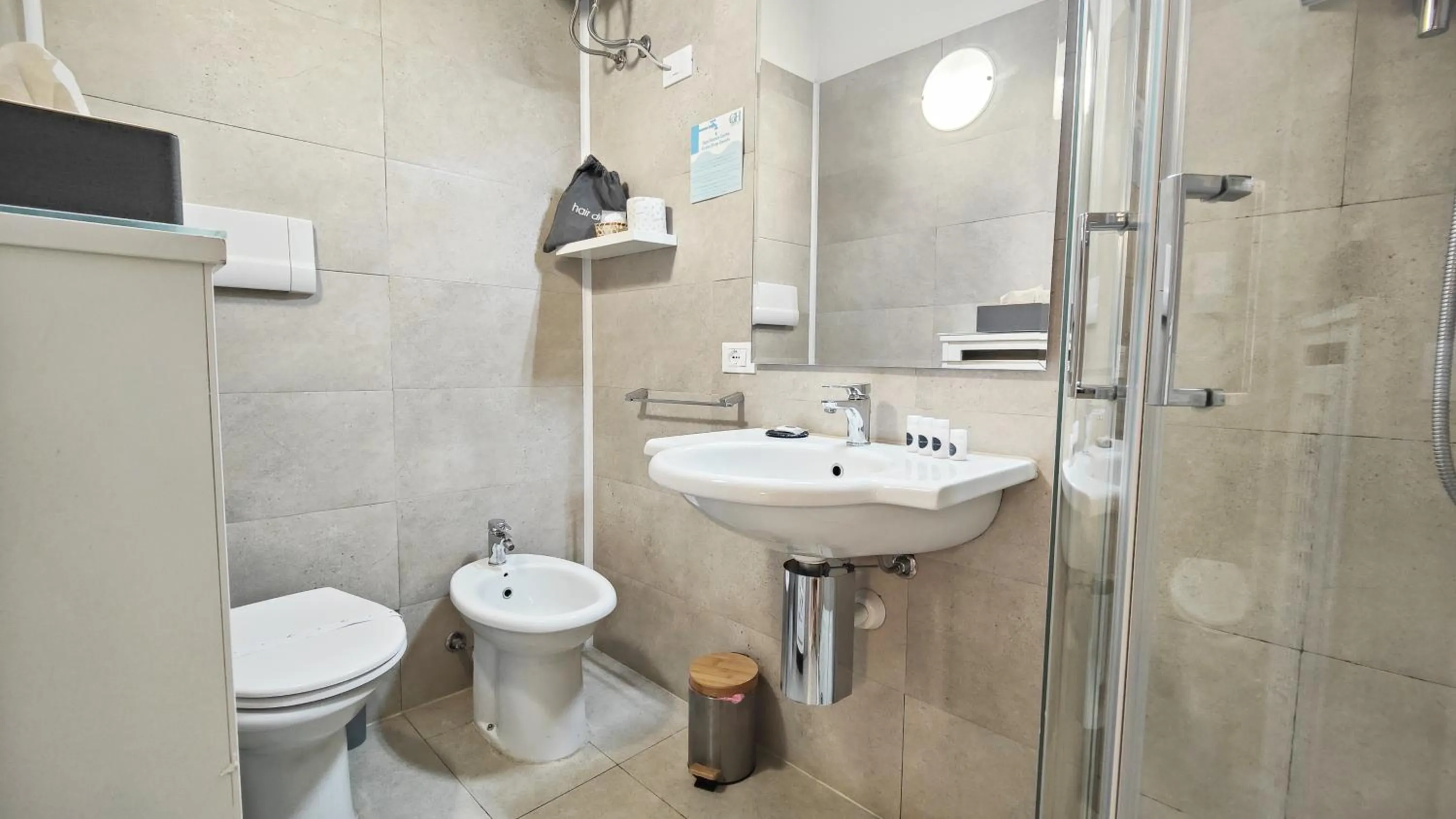 Bathroom in Giardino Giusti House & Court