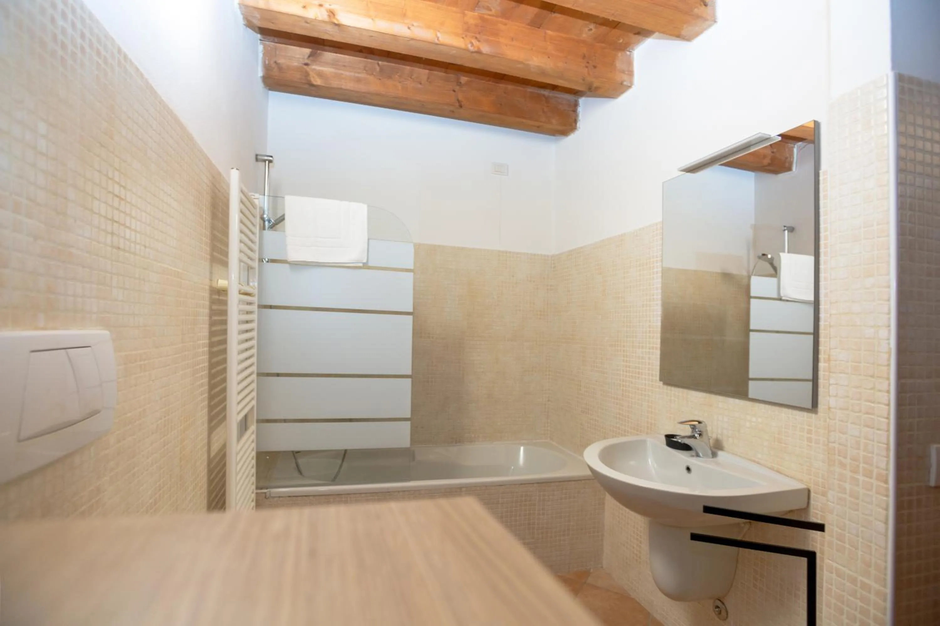 Bathroom in Giardino Giusti House & Court