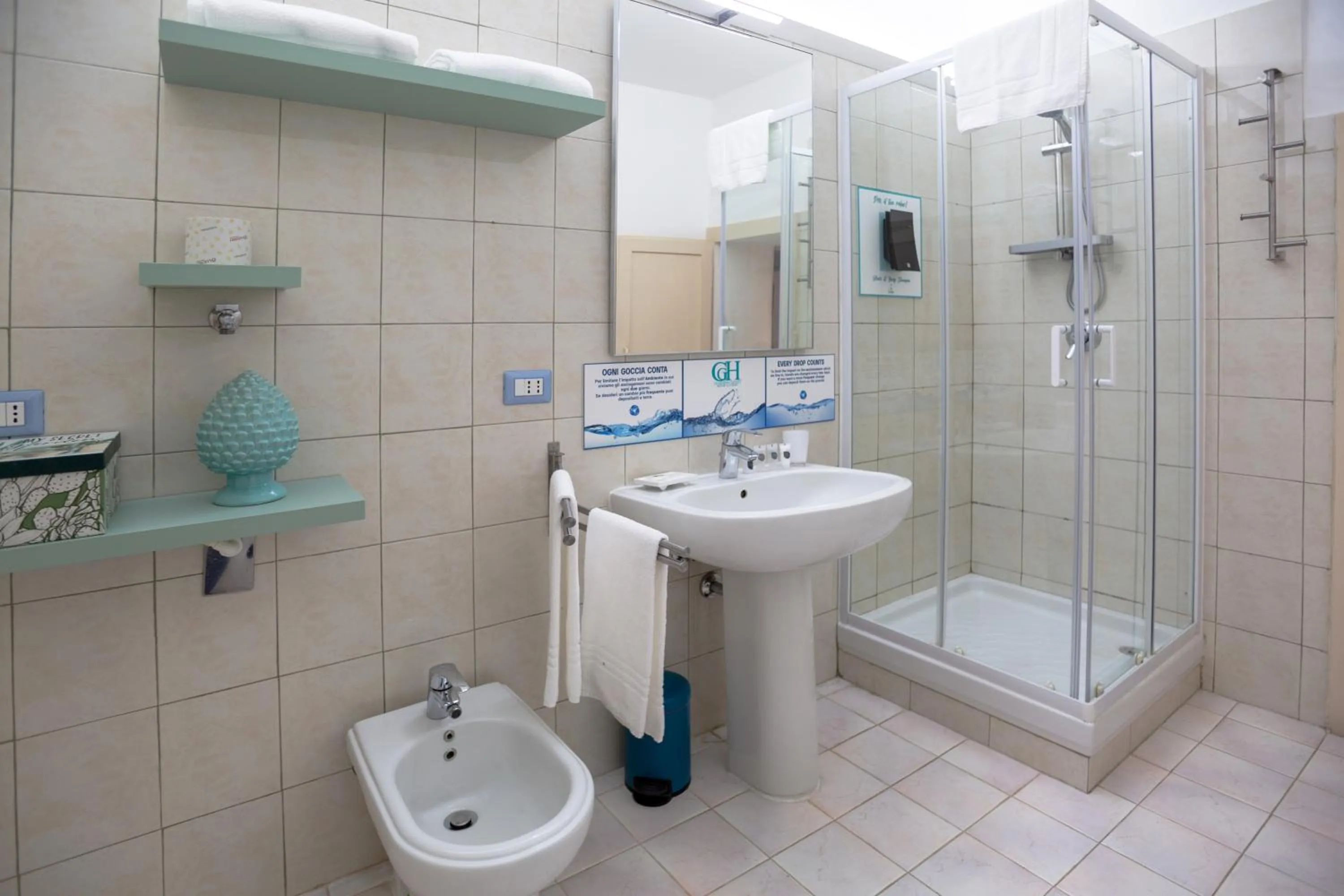 Bathroom in Giardino Giusti House & Court