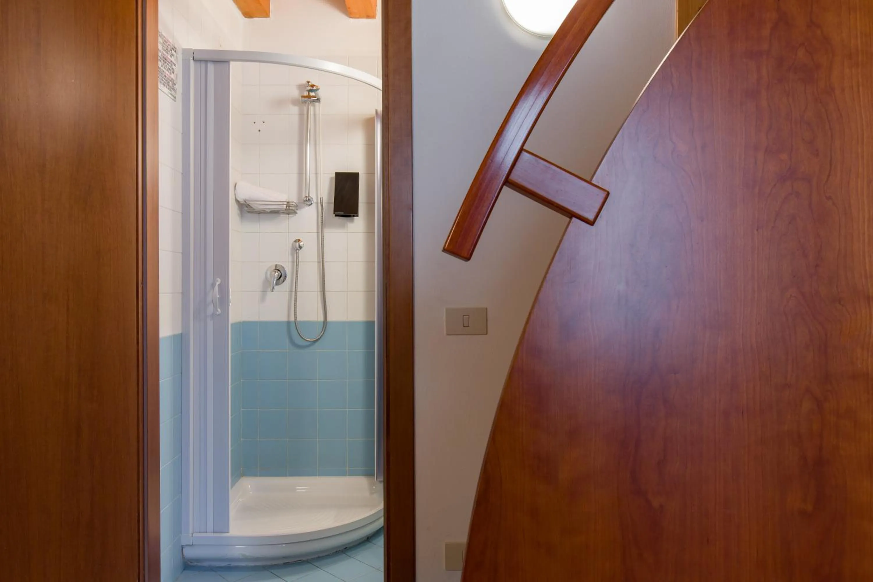 Shower in Giardino Giusti House & Court