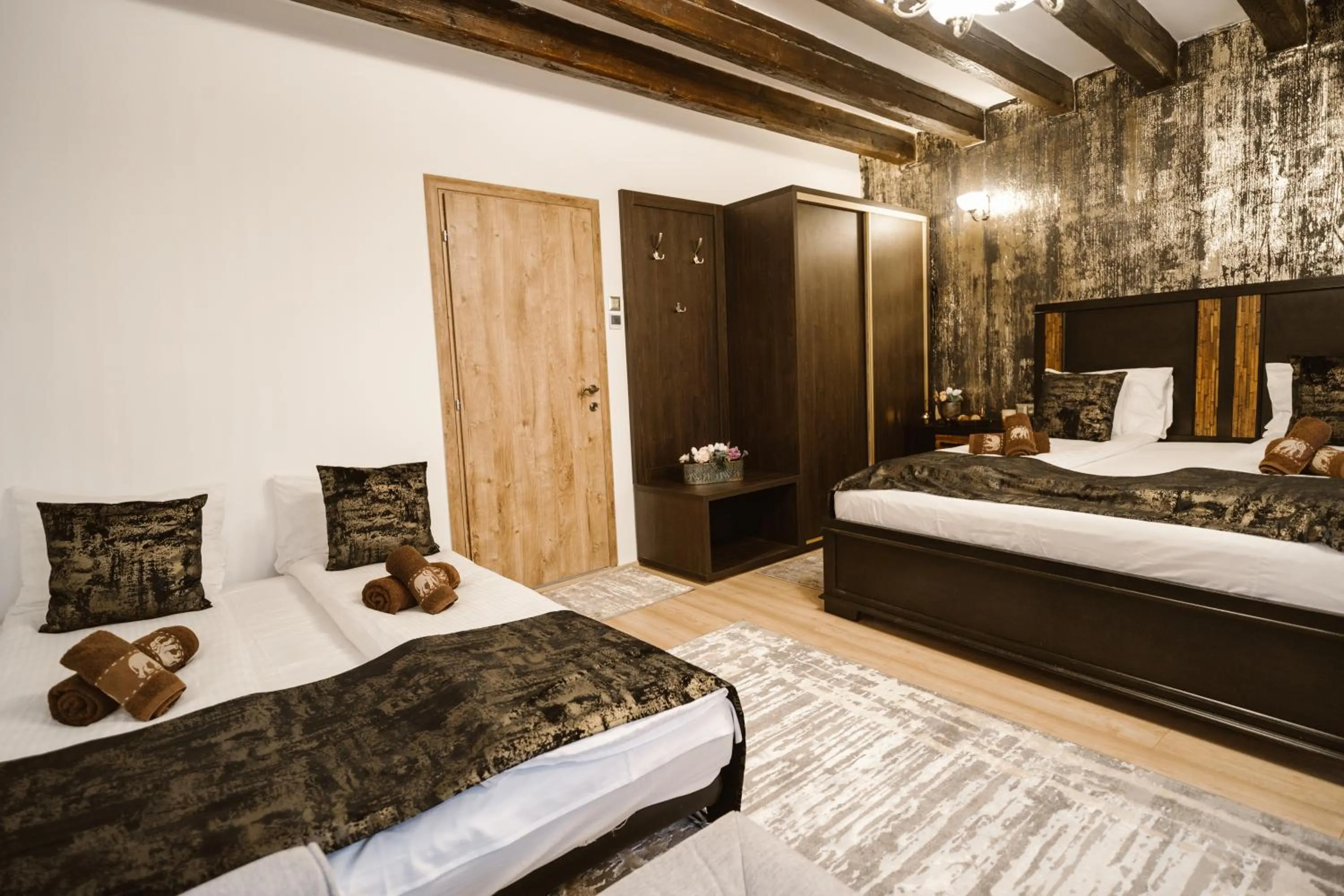 Photo of the whole room, Bed in Hermannstadt House