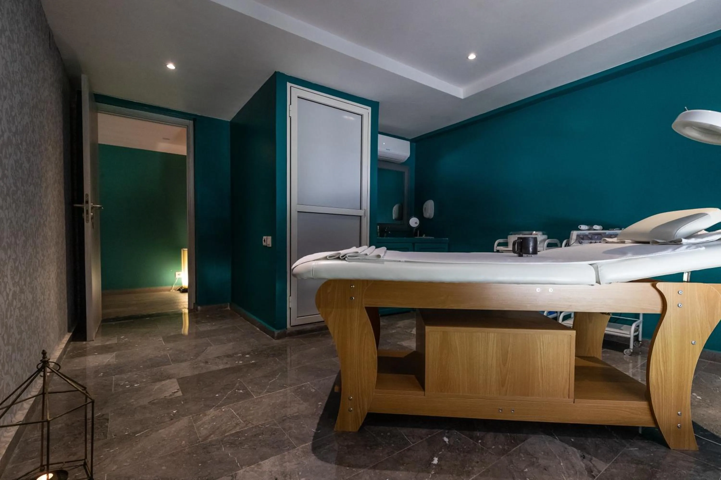 Massage in Wazo Appart-Hôtel