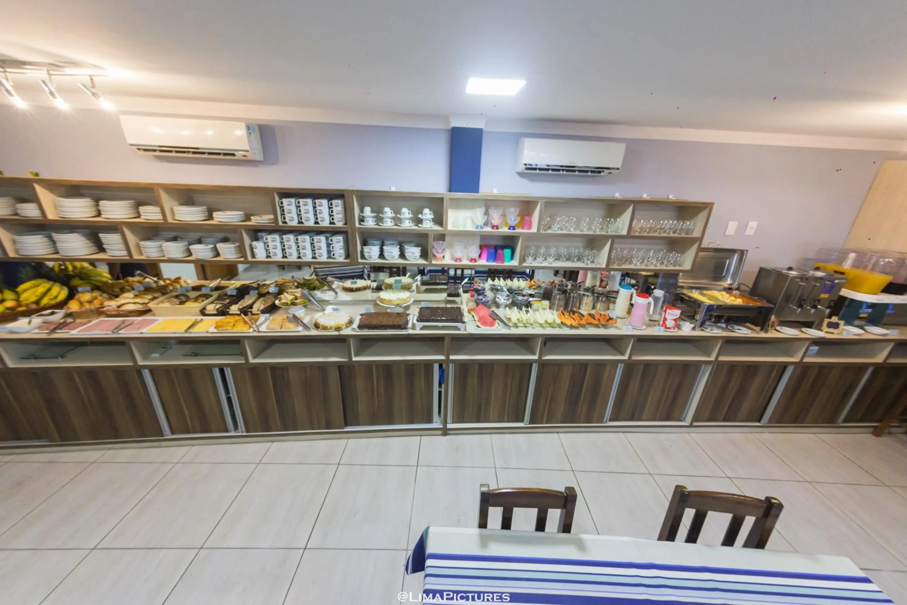 Buffet breakfast in Pousada Villarejo Armação