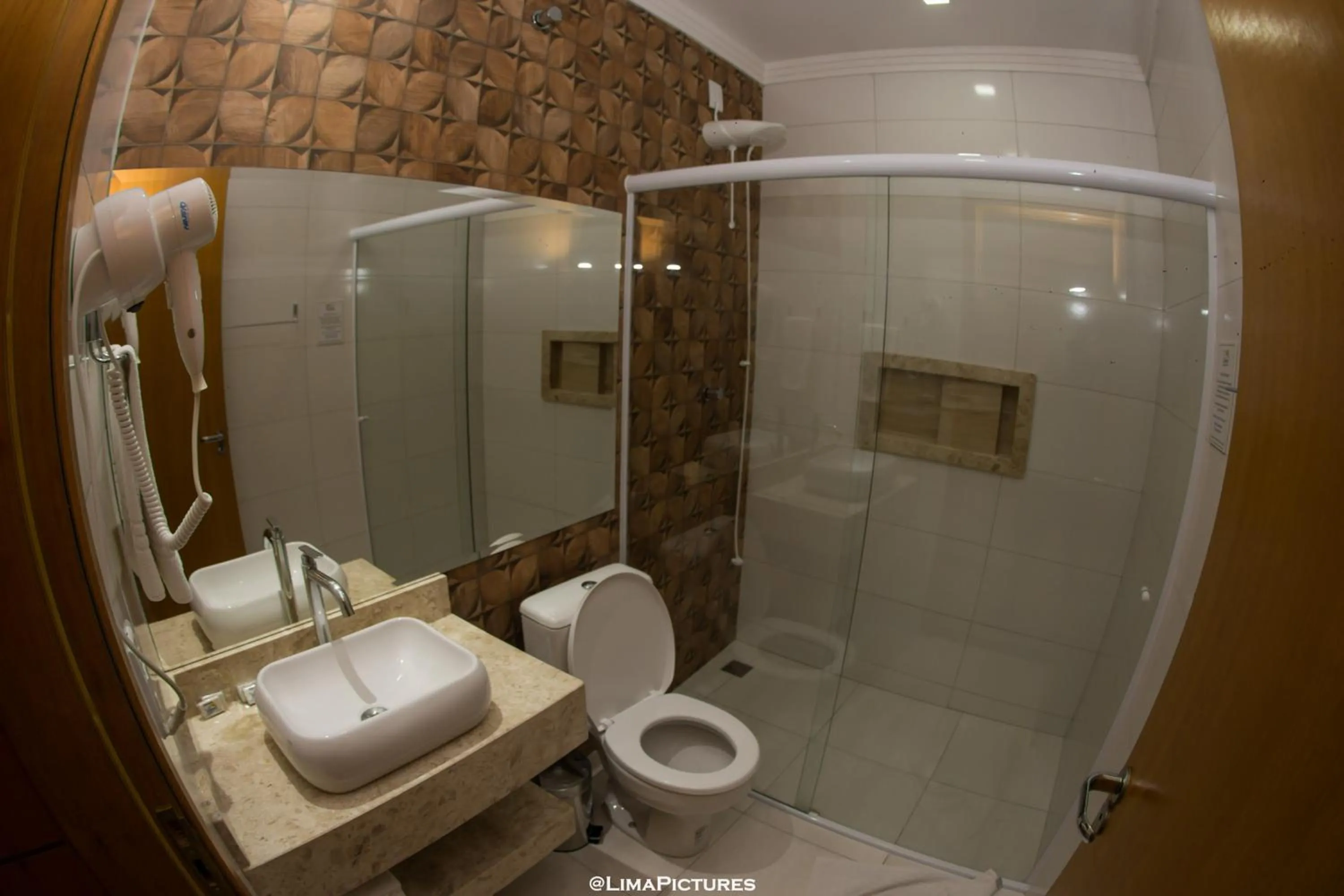 Shower in Pousada Villarejo Armação