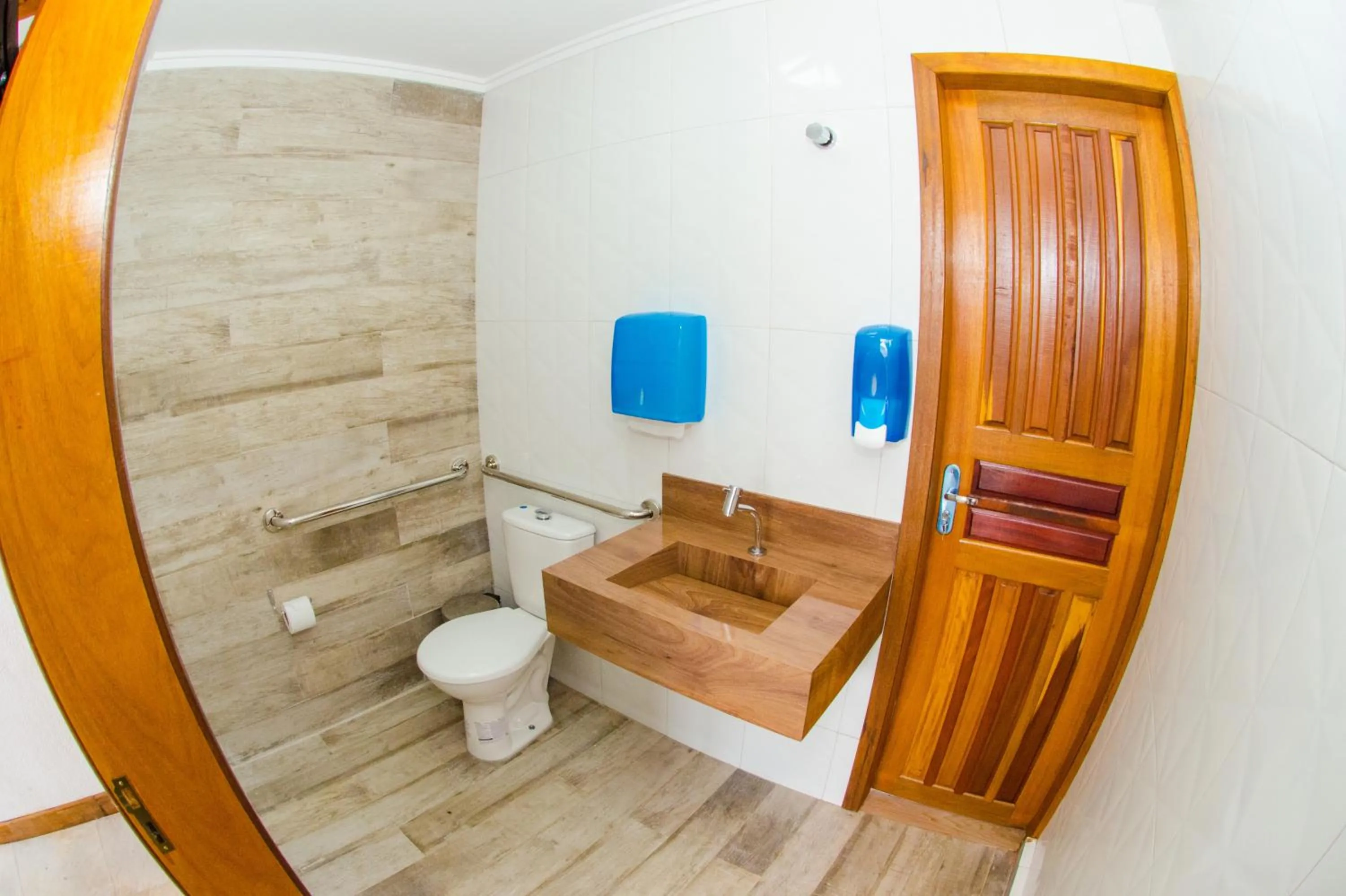 Bathroom in Pousada Villarejo Armação