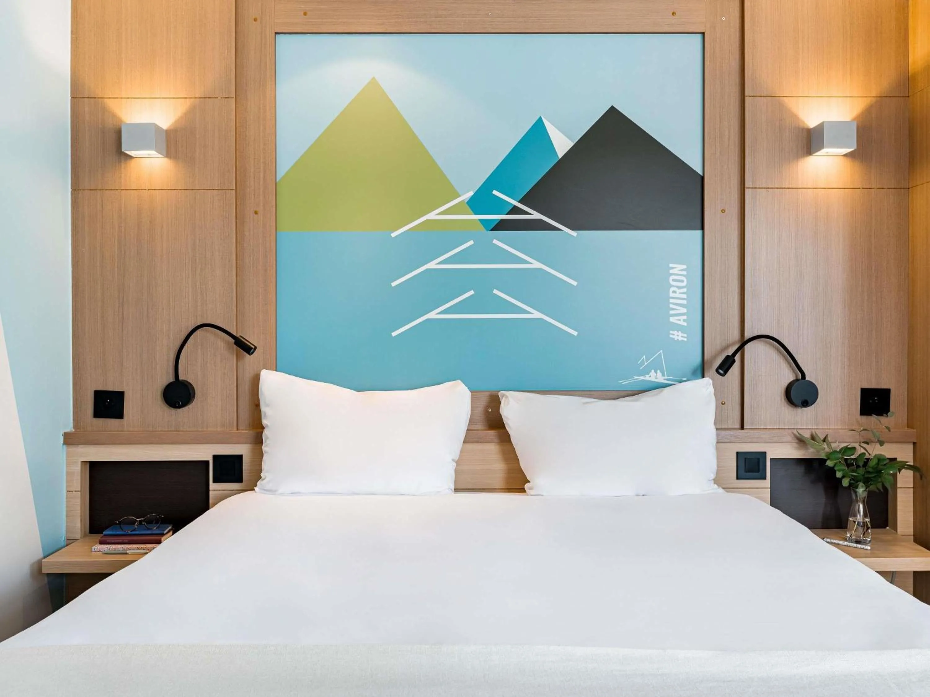 Bedroom, Bed in ibis Styles Annecy Centre Gare