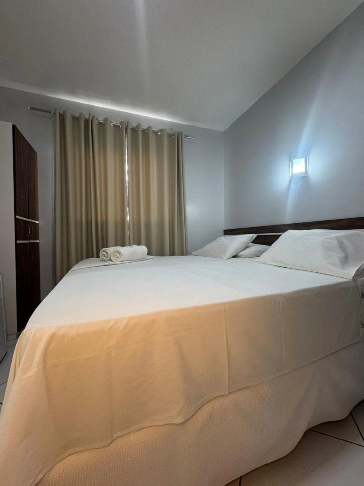 Bed in Schalom Hotel