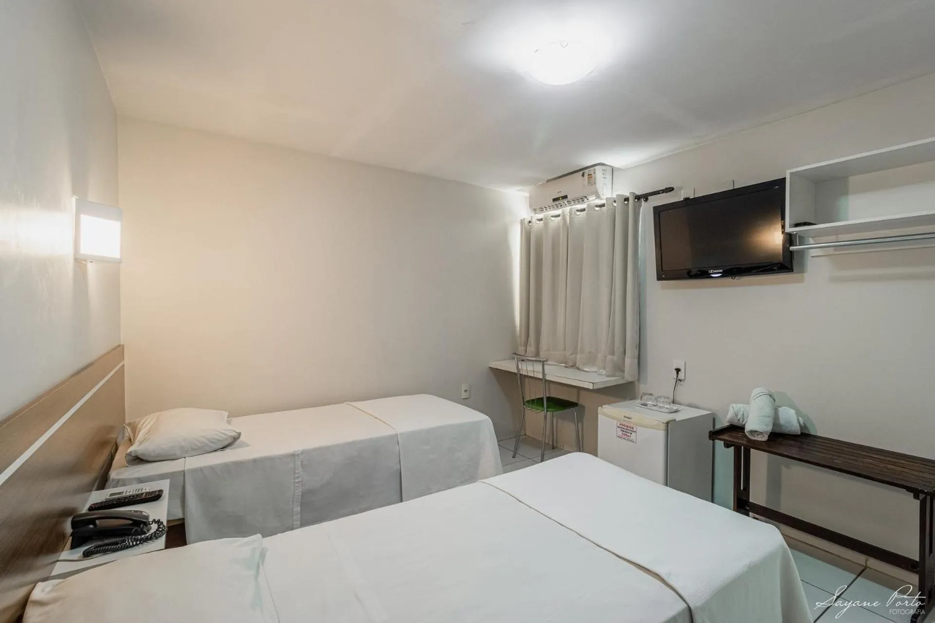 Bed in Schalom Hotel