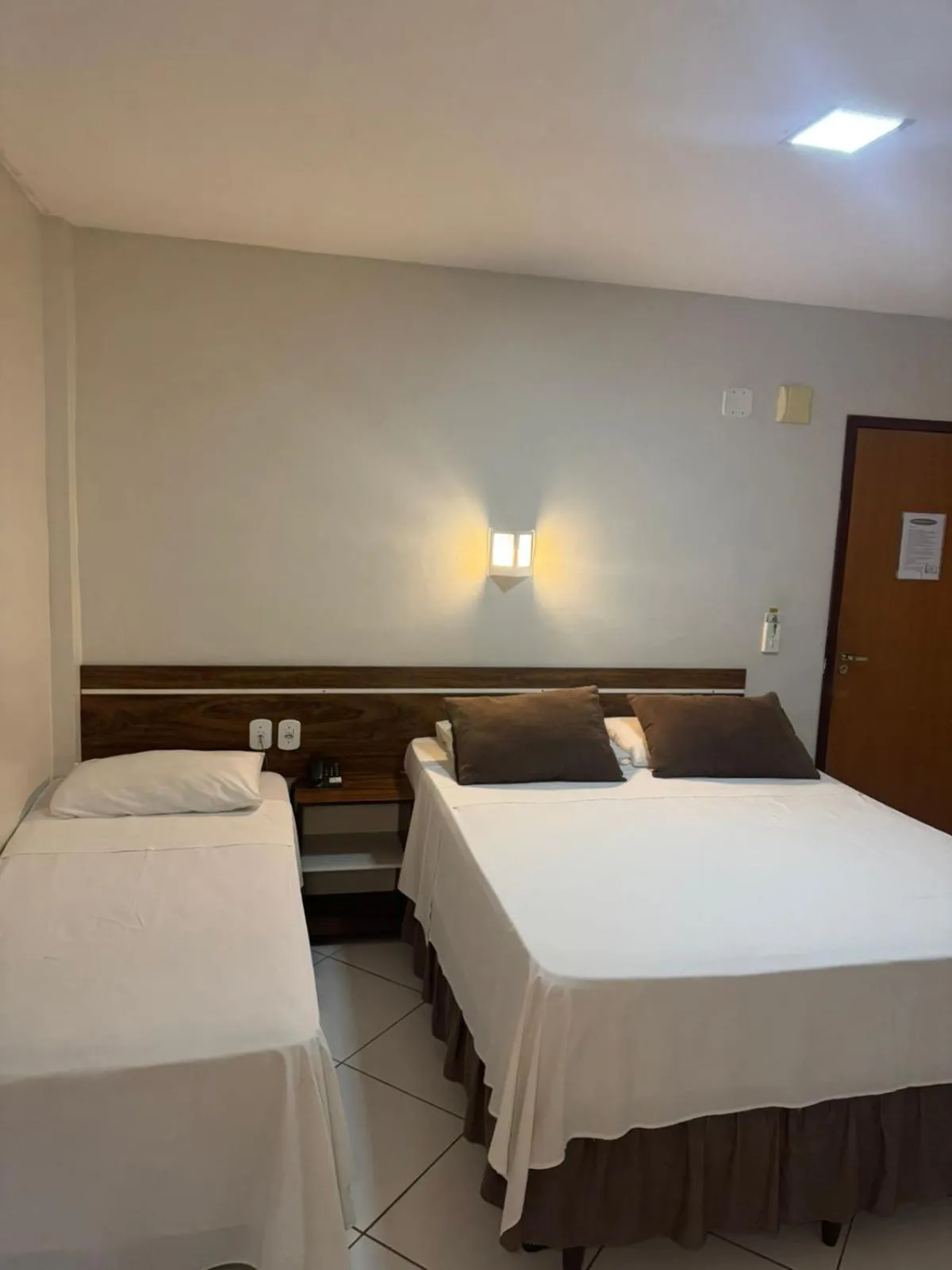 Bed in Schalom Hotel