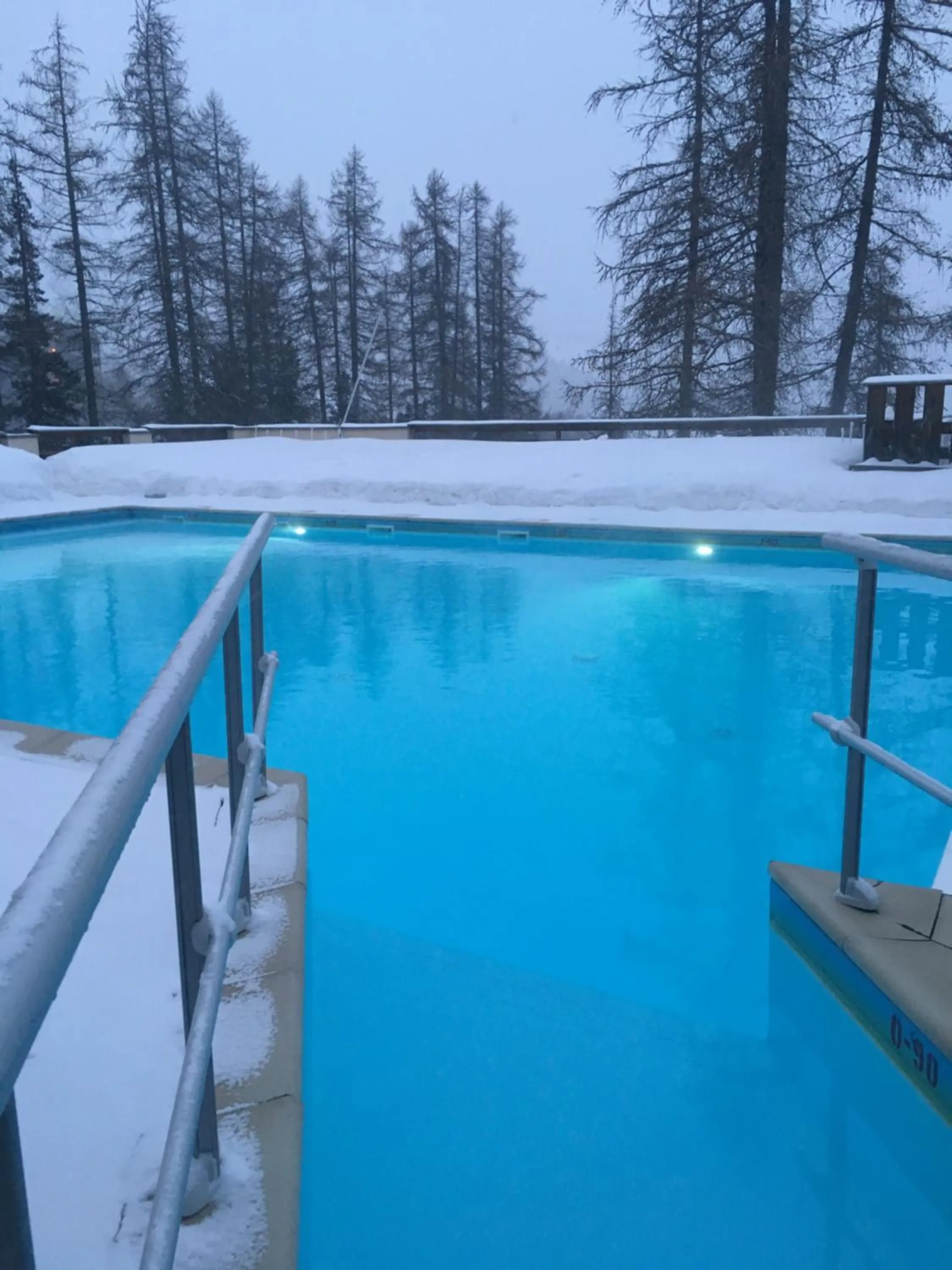 Swimming pool in Appartement Résidence Albane Vars