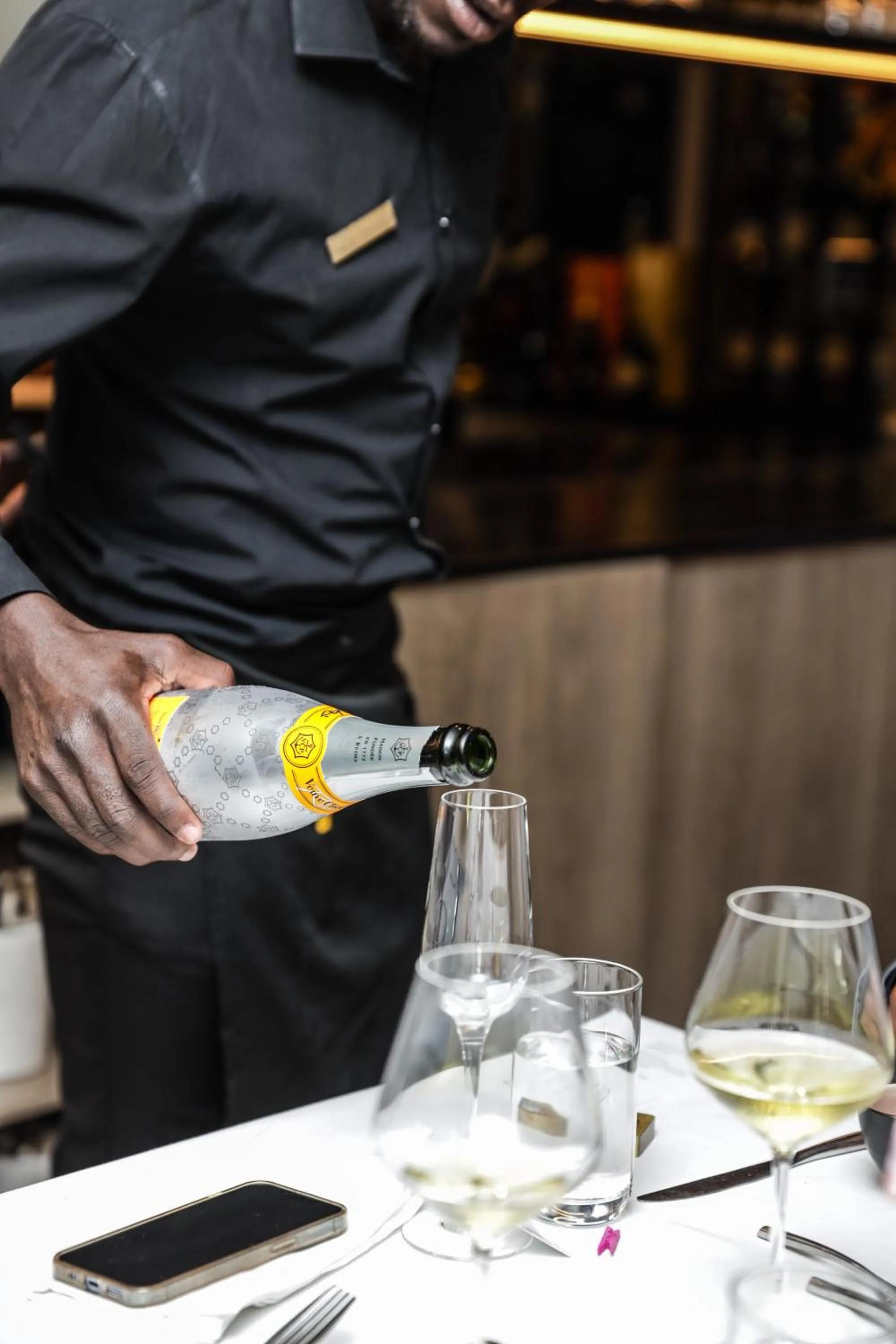 Lounge or bar in Q's Boutique Stay